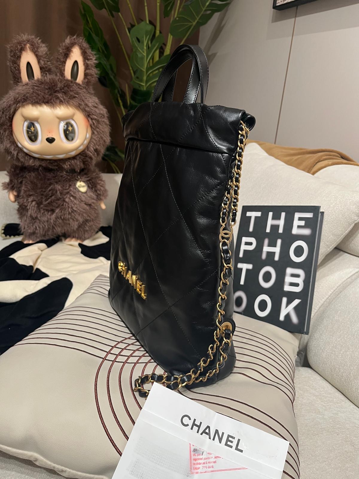 Chanel 22 backpack small 黑色牛皮金鏈, 100%Authentic, 98%new ✅專門店收據✅晶片✅Dust bag