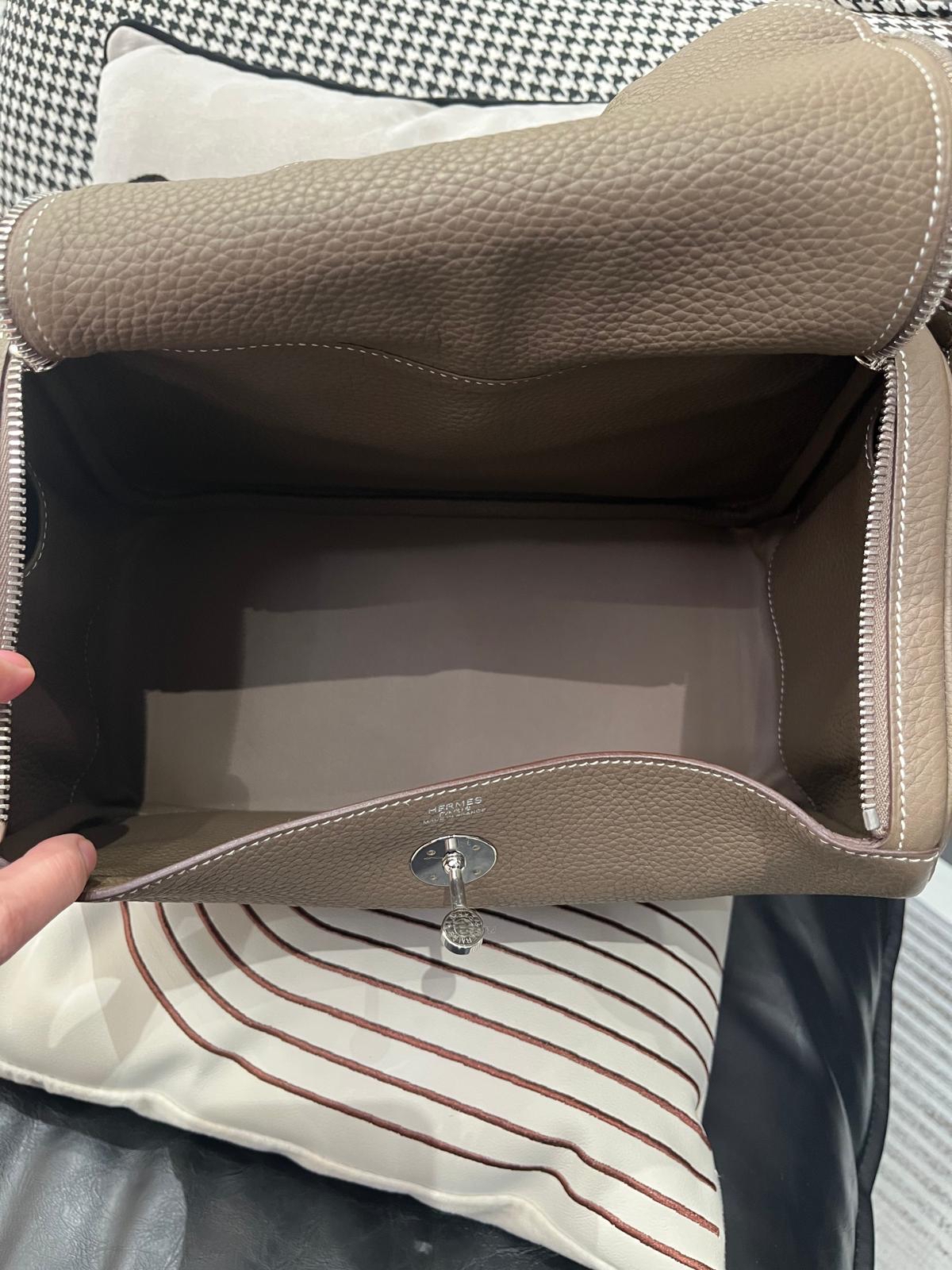 Hermes Lindy 30 Stamp C 大象灰銀扣 TC牛皮 100%Authentic, 98%New ✅Dust bag✅Raincoat ✅Box