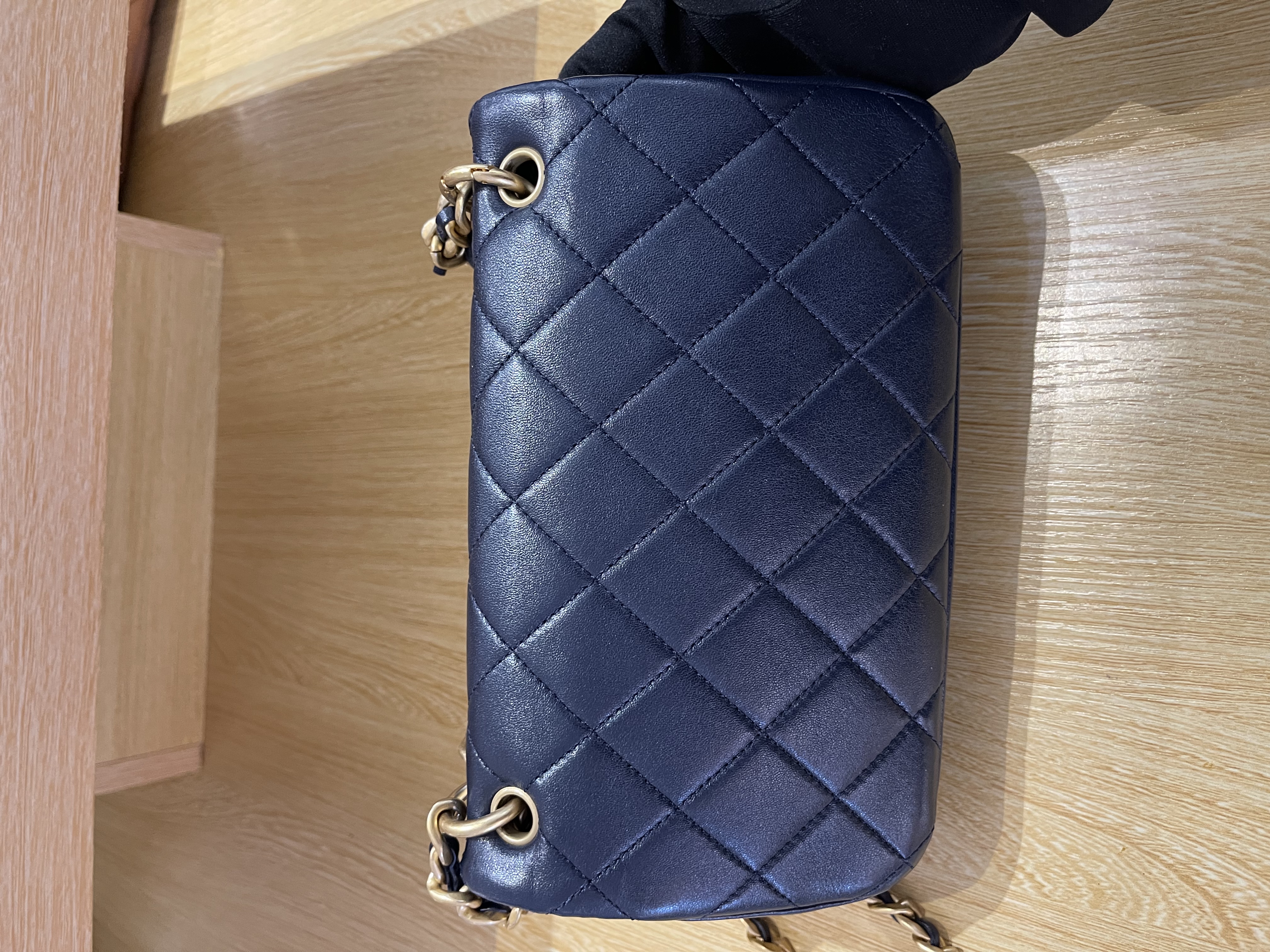 直播貨品 |  [1個-$100 2個-$300］JJ04