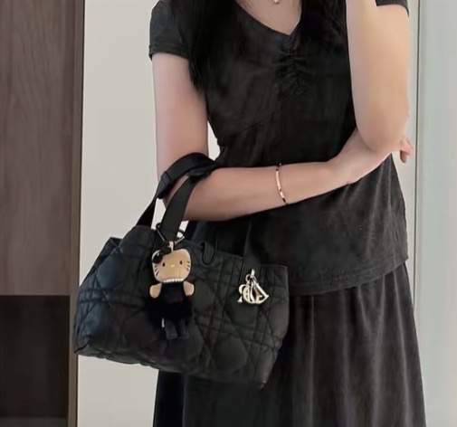 Dior Toujours 黑色土著包