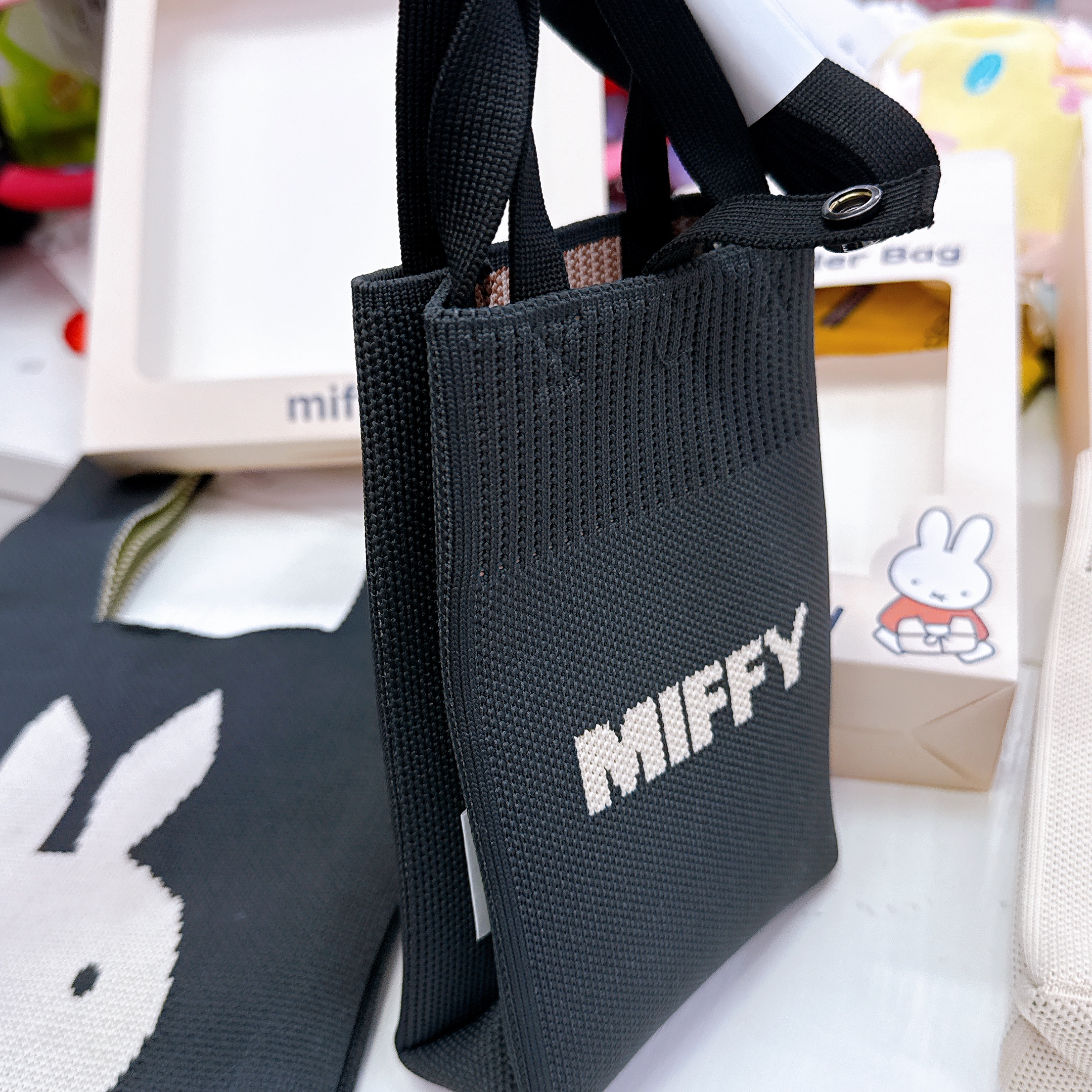 日本直送本店獨家發售Miffy 針織斜孭袋電話袋 袋
