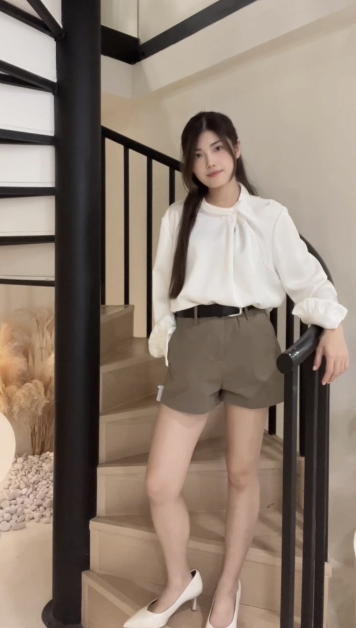 669197设计领冰丝上衣