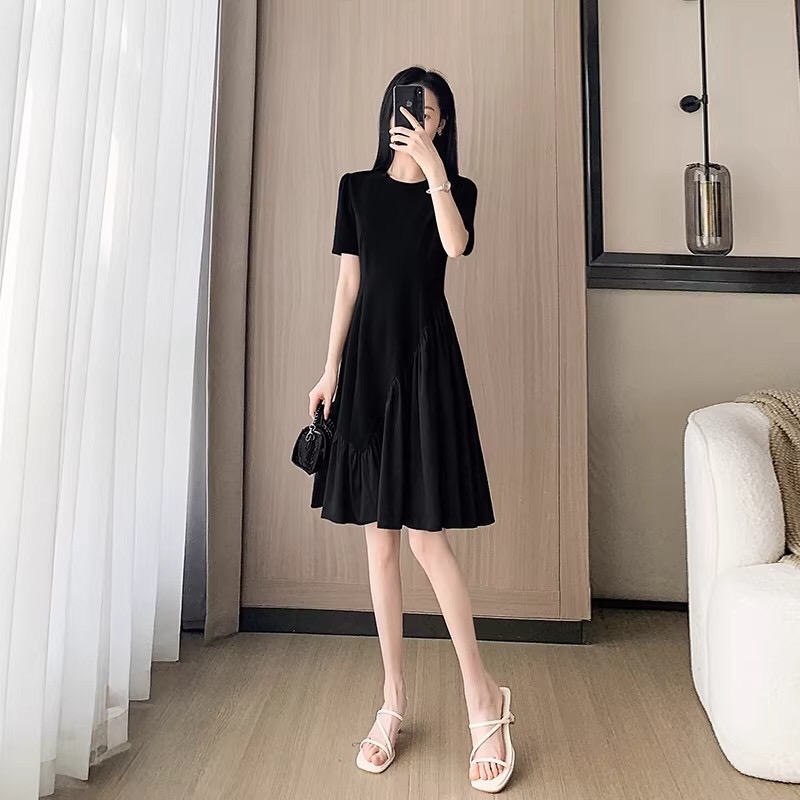 B258(6850) 法式赫本风拼接不规则荷叶下摆黑连身裙 