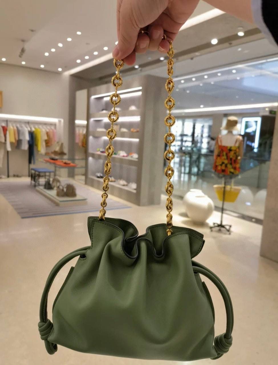 Loewe 罗意威 Luna 月亮包链条肩背包