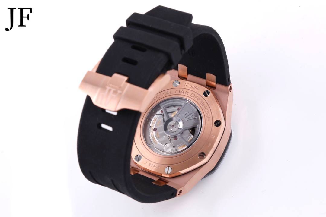 🚀品牌：AP大熊猫🚀 系列：俗称金大熊猫 机芯：3126计时自动机械 材质：316精钢表壳 陶瓷圈 直径：42mm 皮带：橡胶表带 表扣：原装针扣 玻璃：蓝宝石水晶玻璃