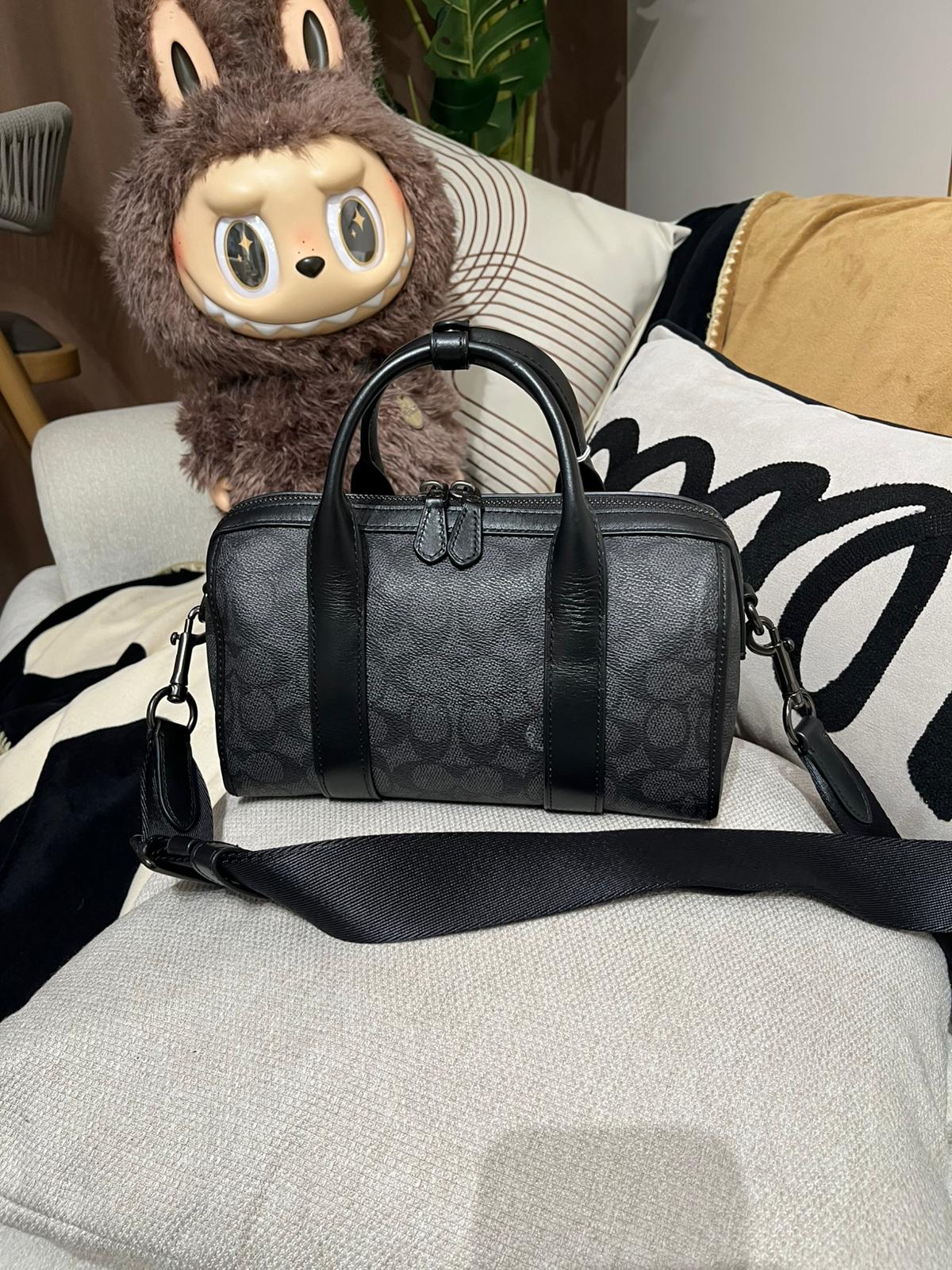 Coach Gotham Duffle 24 in Signature Boston bag 100%Authentic ,98%new ✅Dust bag