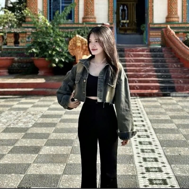 短版牛仔外套做舊设计