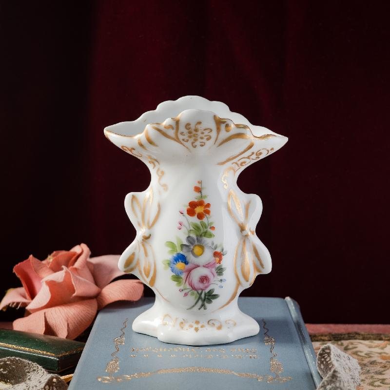 Antique Victorian c.a. 1860s Handpainted Floral Ribbon Shaped Spill Vase (MT1546-2)