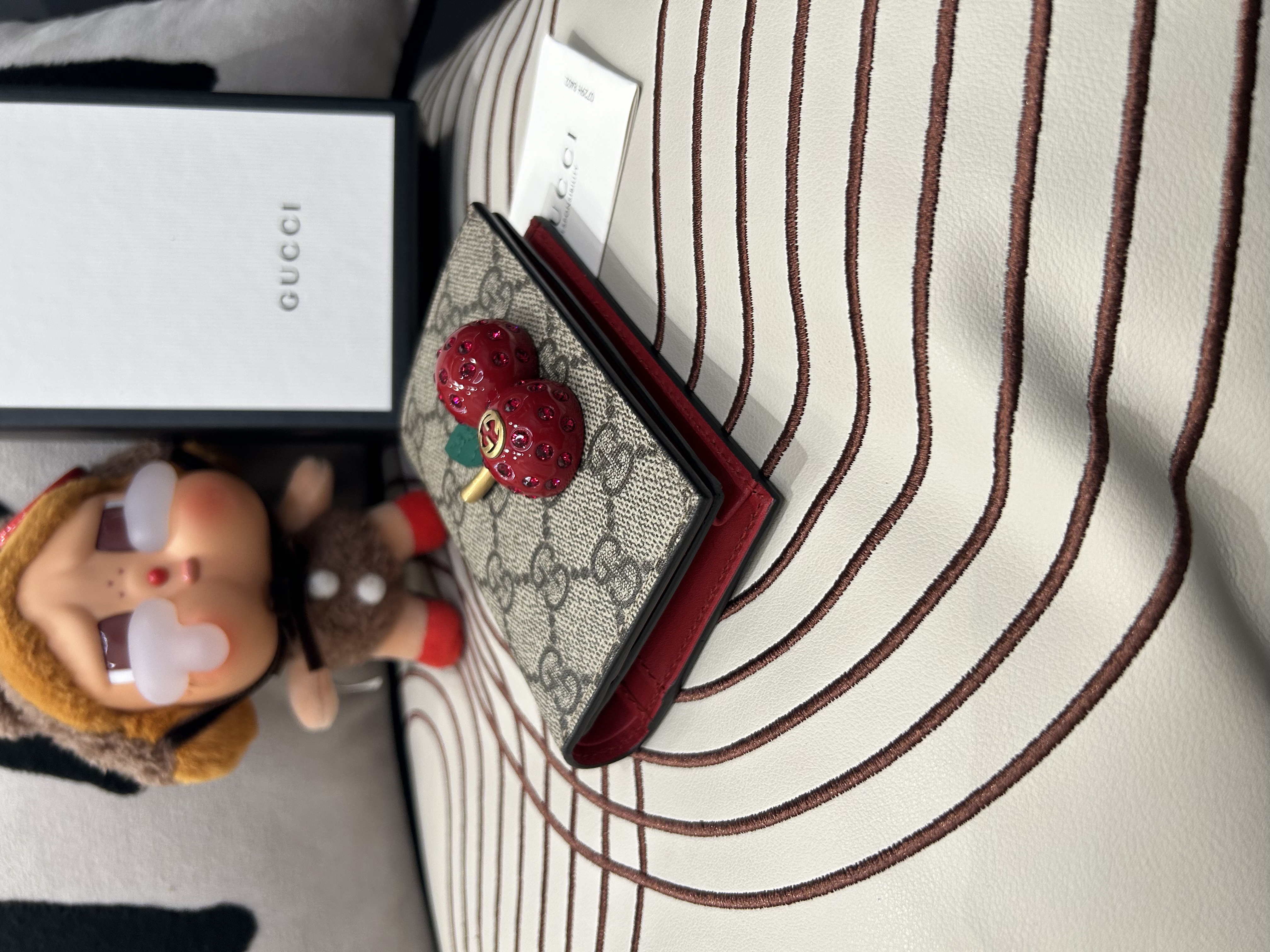 全新 GUCCI wallet with Crystal Cherries in gg supreme 立體車厘子圖案小型銀包 100%Authentic,unused 未使用品 ✅dust bag ✅box