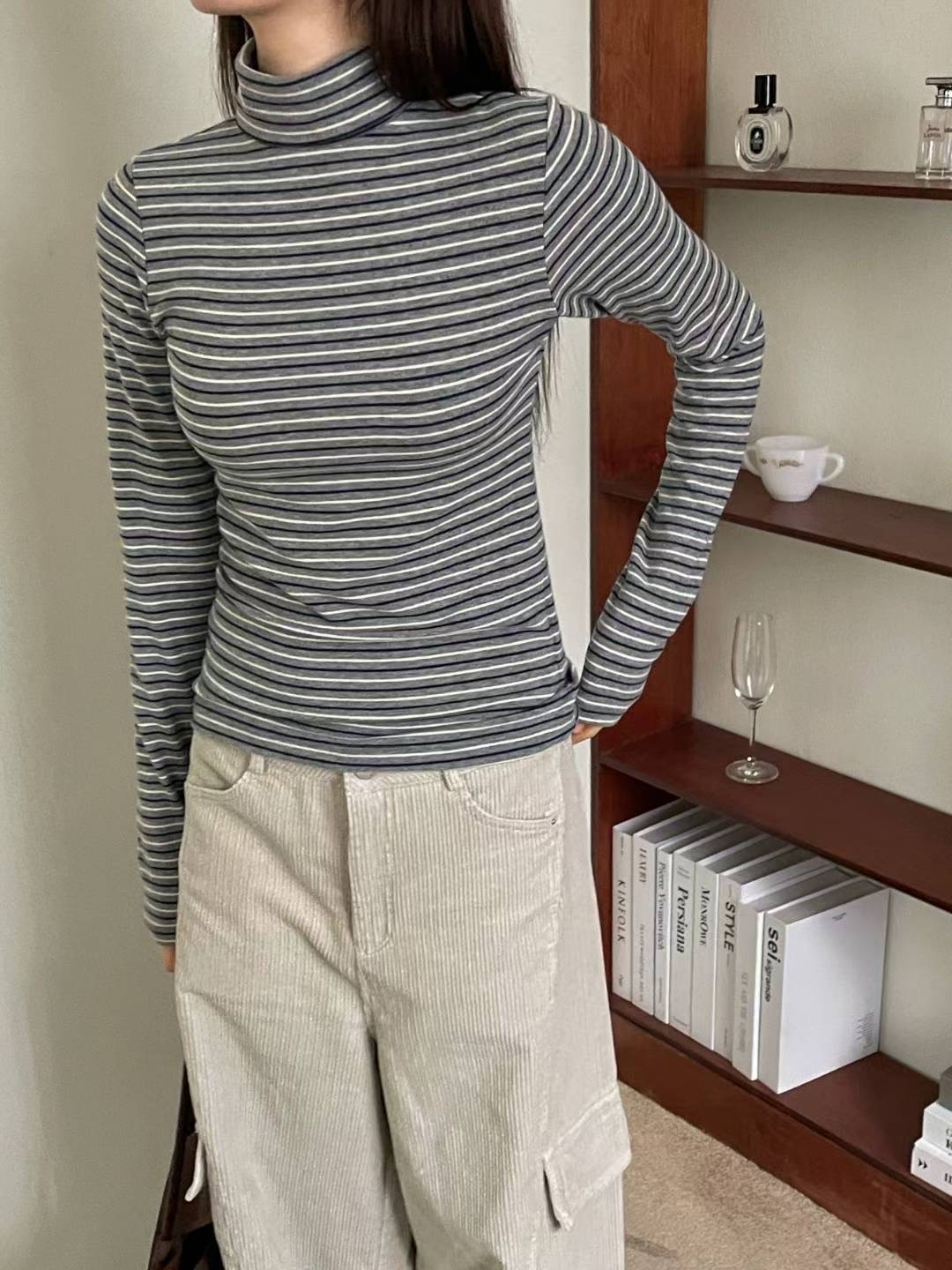 [打底必備!]高領開衩橫間長袖上衣(三色入)