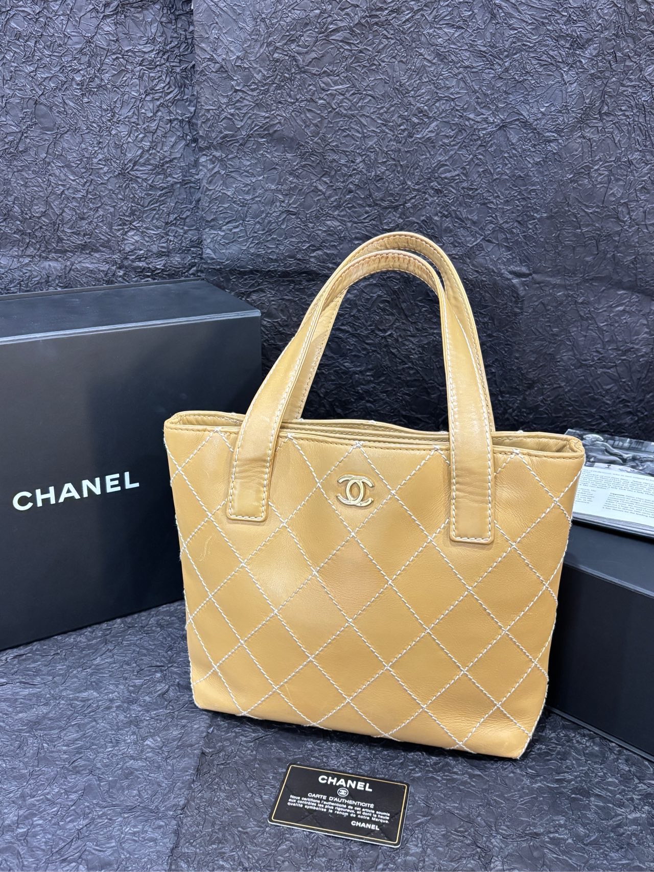 【預訂貨品】Chanel 牛皮外縫線薇薇安