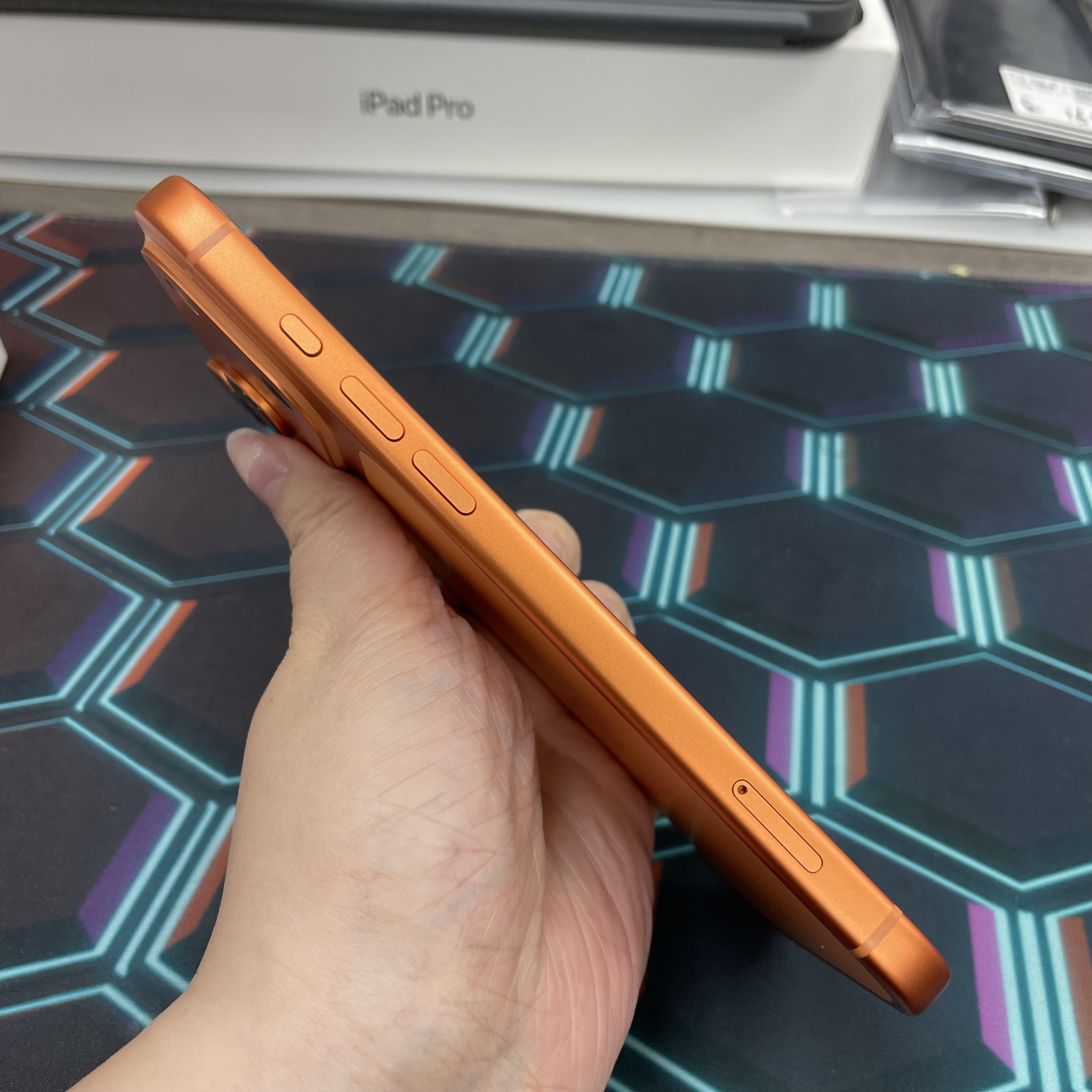 *7727 17 Pro max 完美機 1TB 電98 橙色 orange