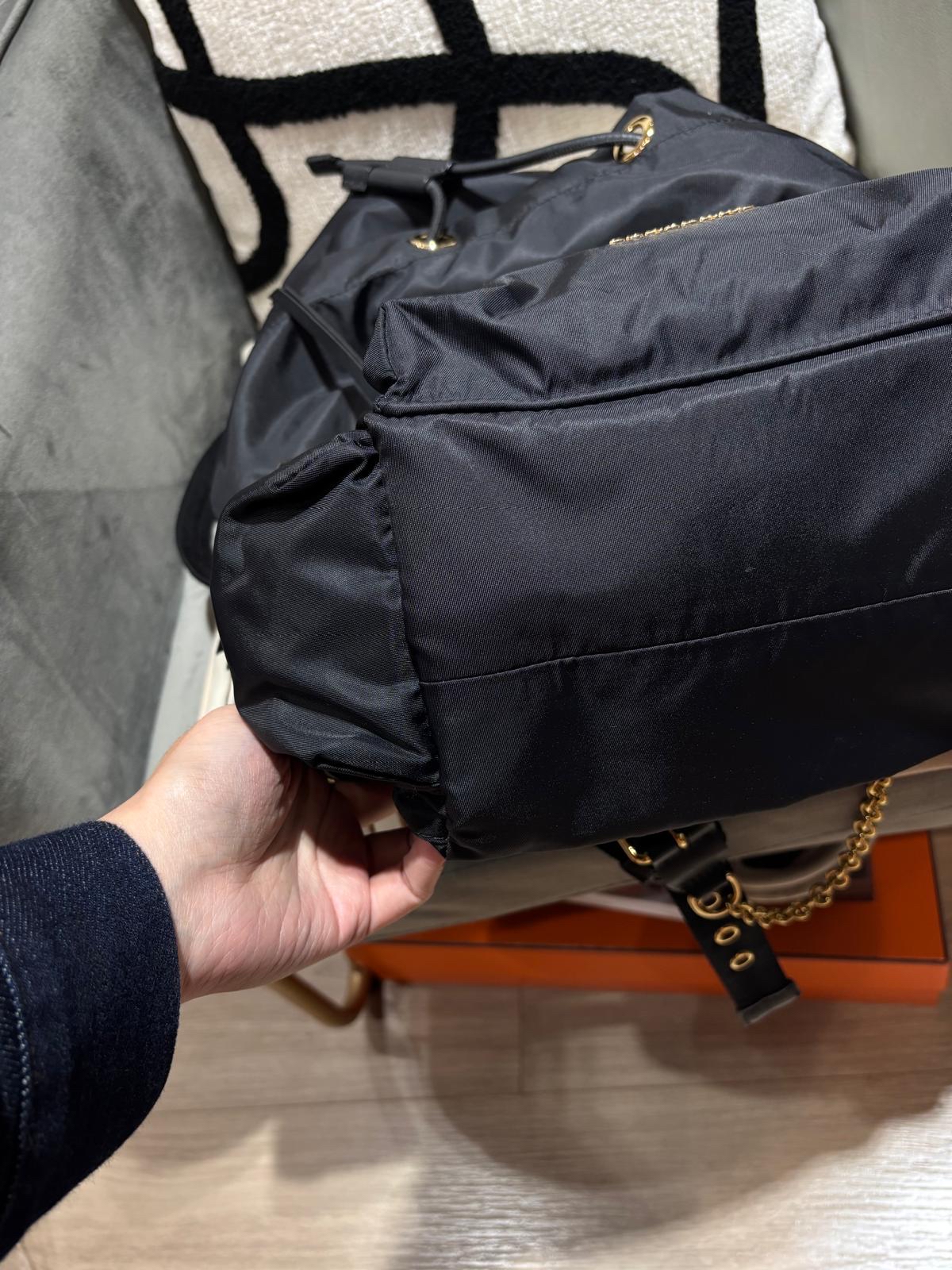 Burberry Nylon Backpack 100%Authentic, 98%New ✅Dust bag
