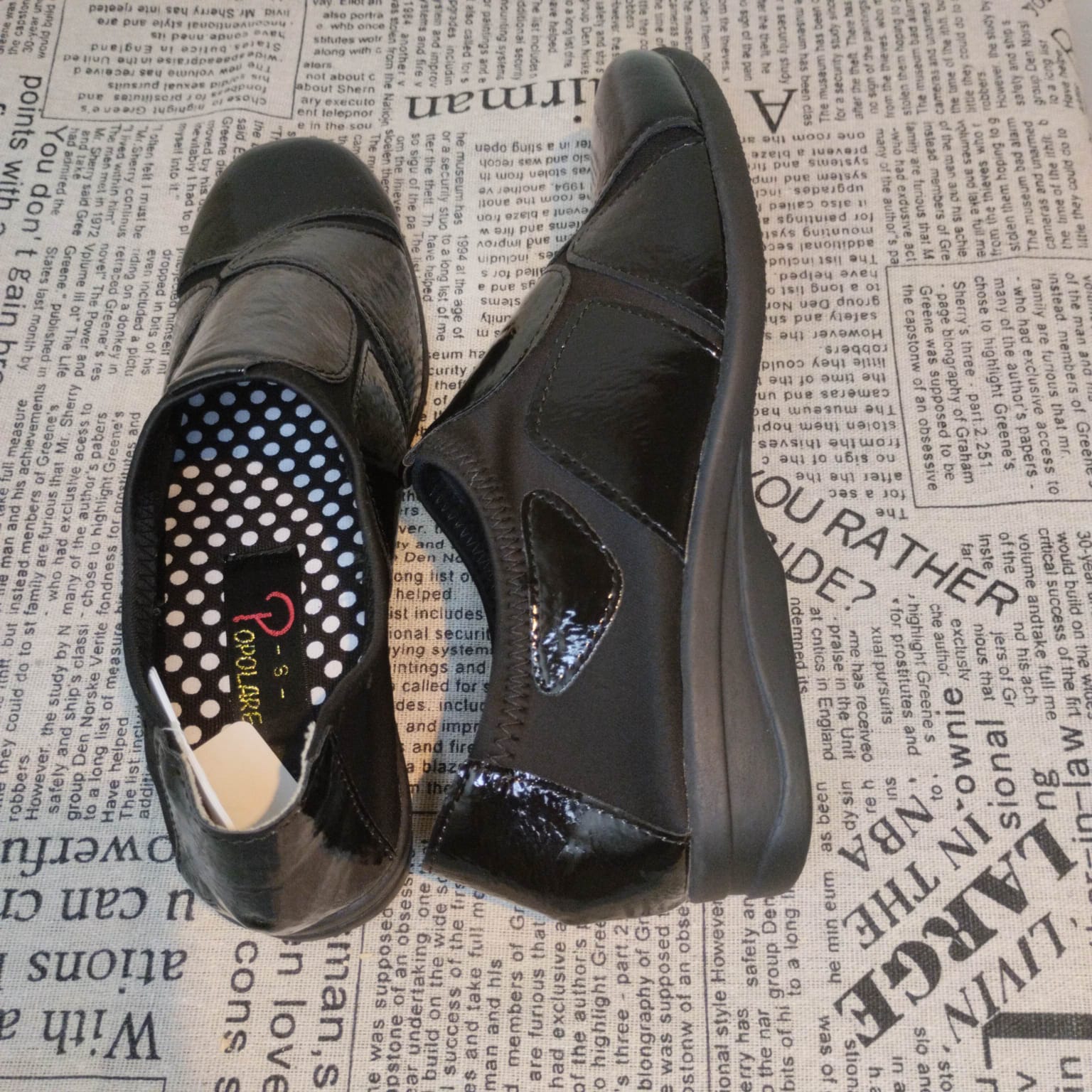 OPOLARE 女士黑色漆皮休閒鞋