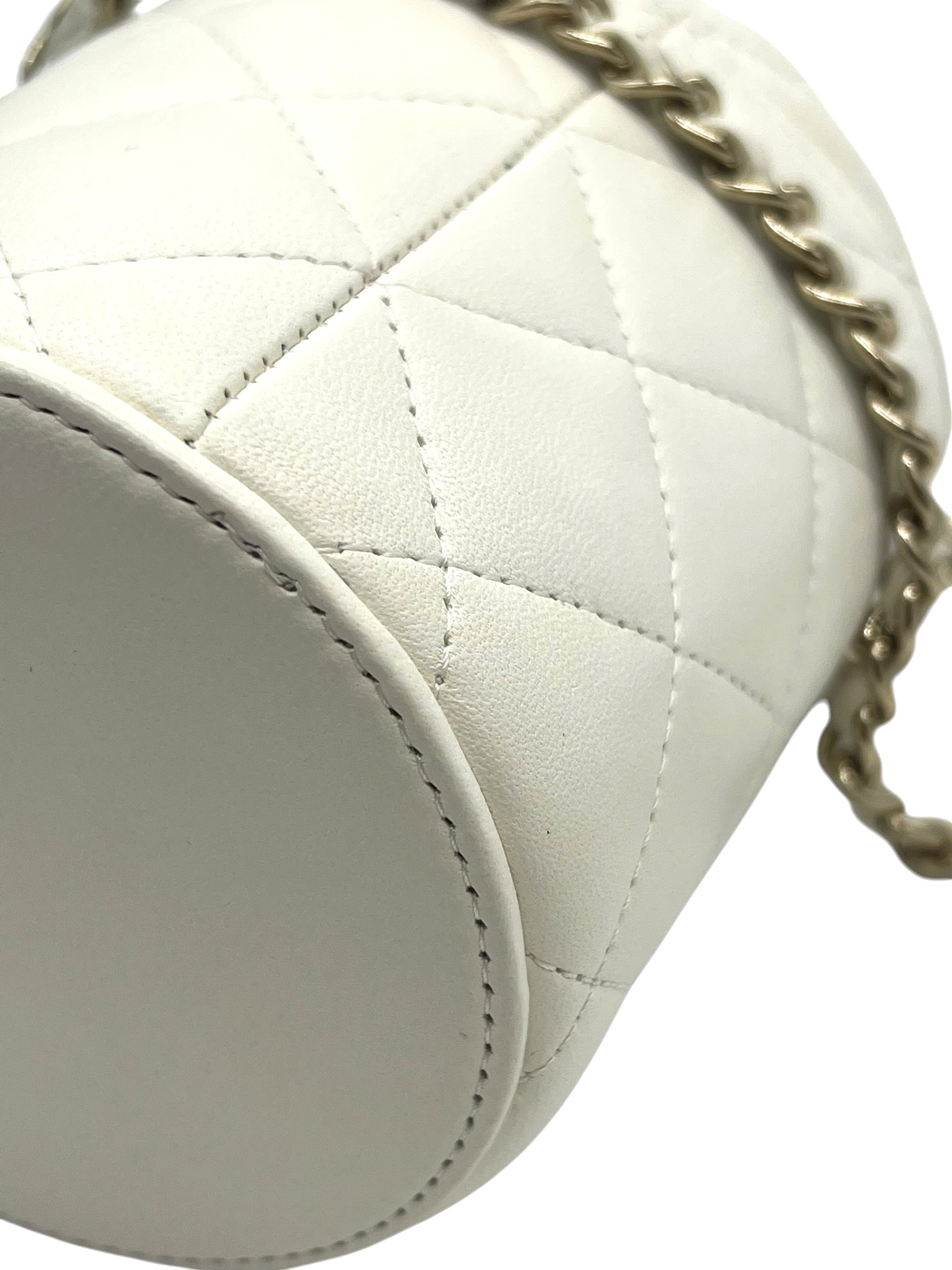 Pre-Owned CHANEL Small Bucket Bag / Product Code: 062701