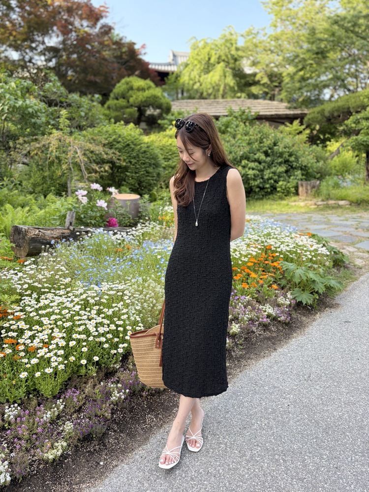 Ruched Slim Dress (Black)