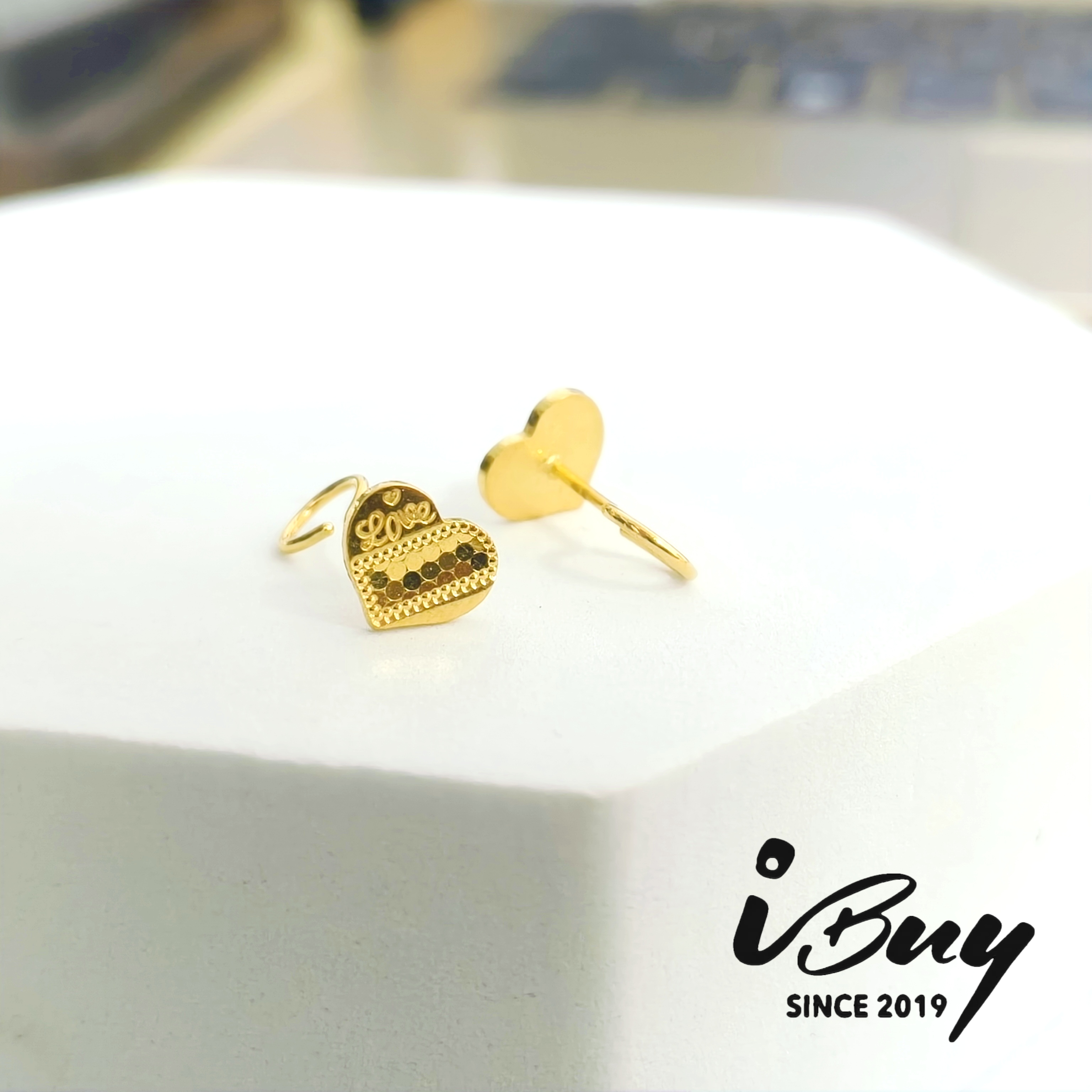 999 GOLD DRAGON SCALE HEART STUD EARRING 999 金 龙鳞爱心泡丁
