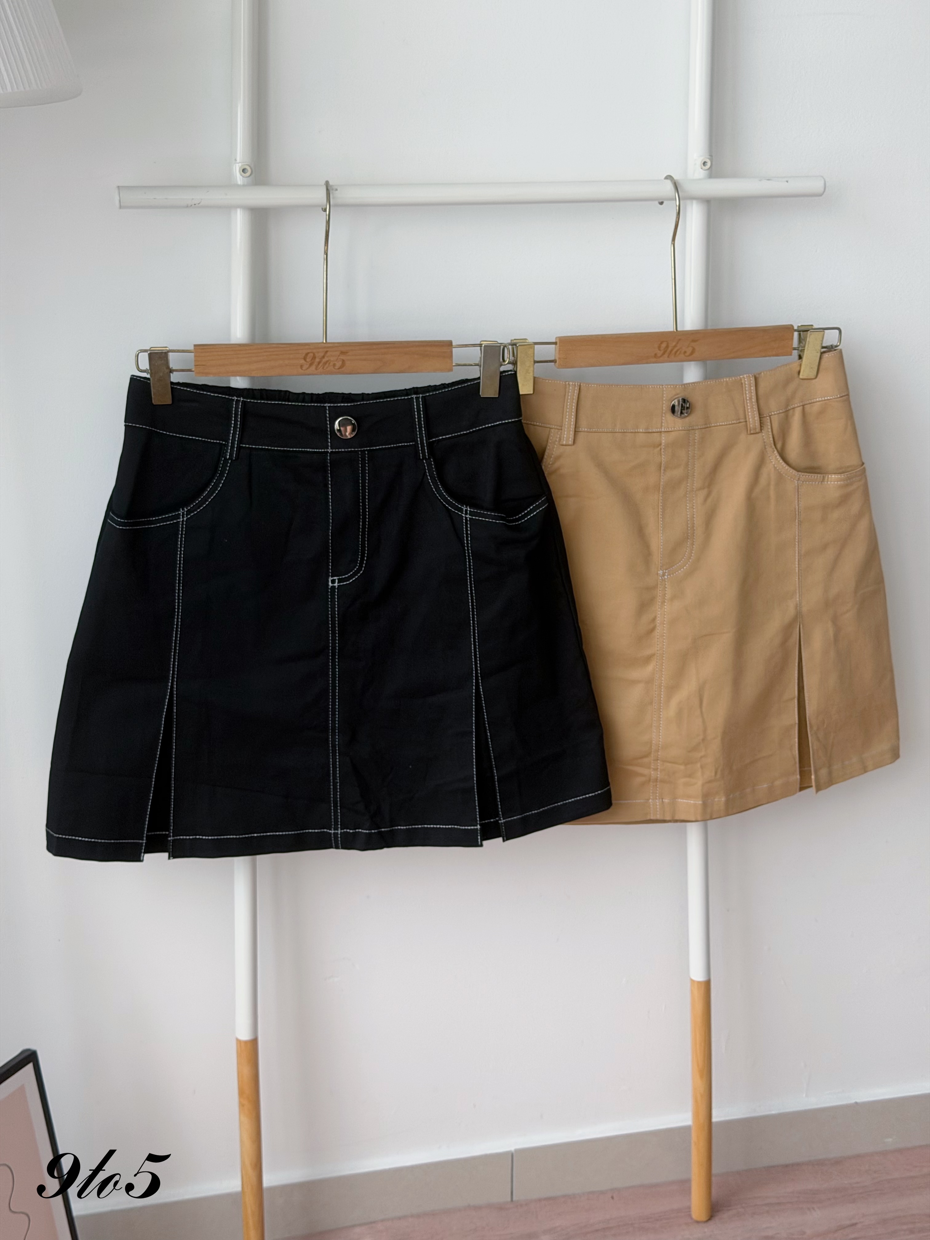 S2031 A Line Short Pleated Skirt - Black & Khaki