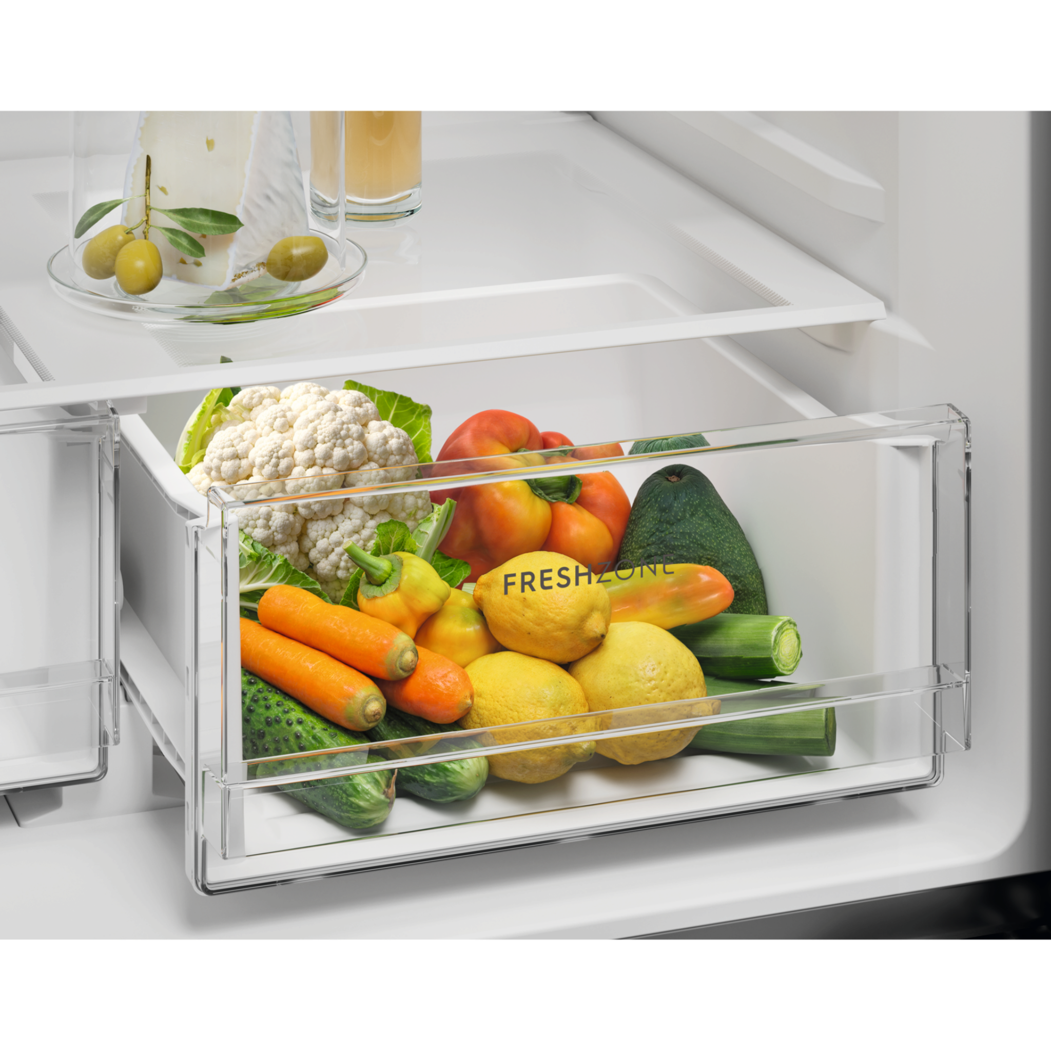 Electrolux 421L UltimateTaste 500 French Door Inverter Fridge (EQE4200A-B)