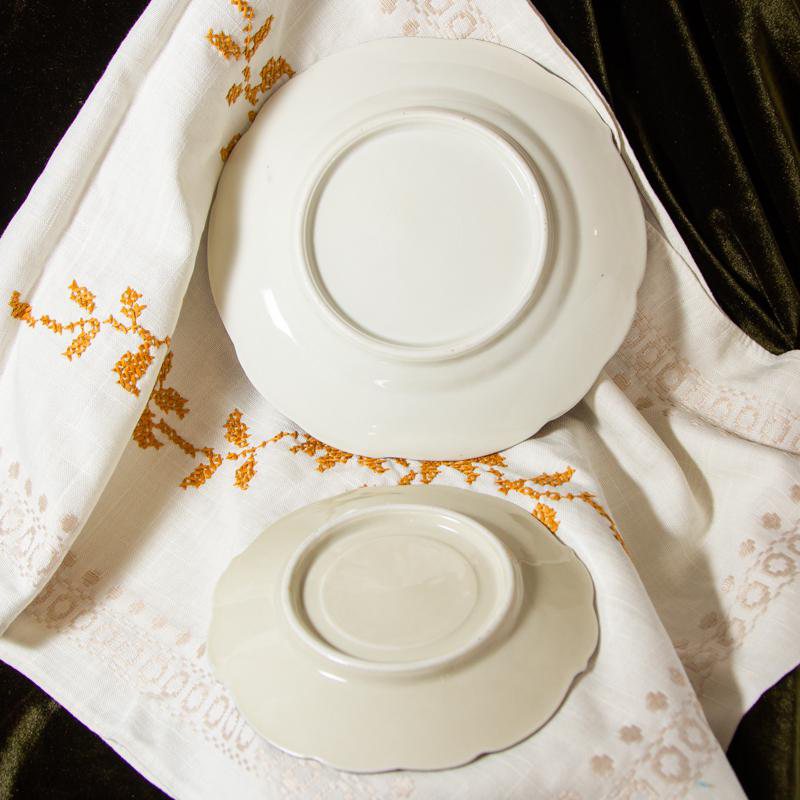 Vintage c.a. 1950s Unmarked Handpainted Floral Shape Red & Ivory Tea Set Trio from Germany (CB058)