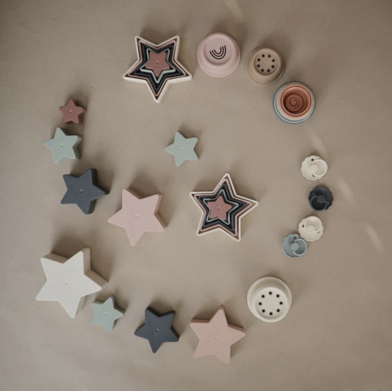 Mushie Nesting Stars Toy