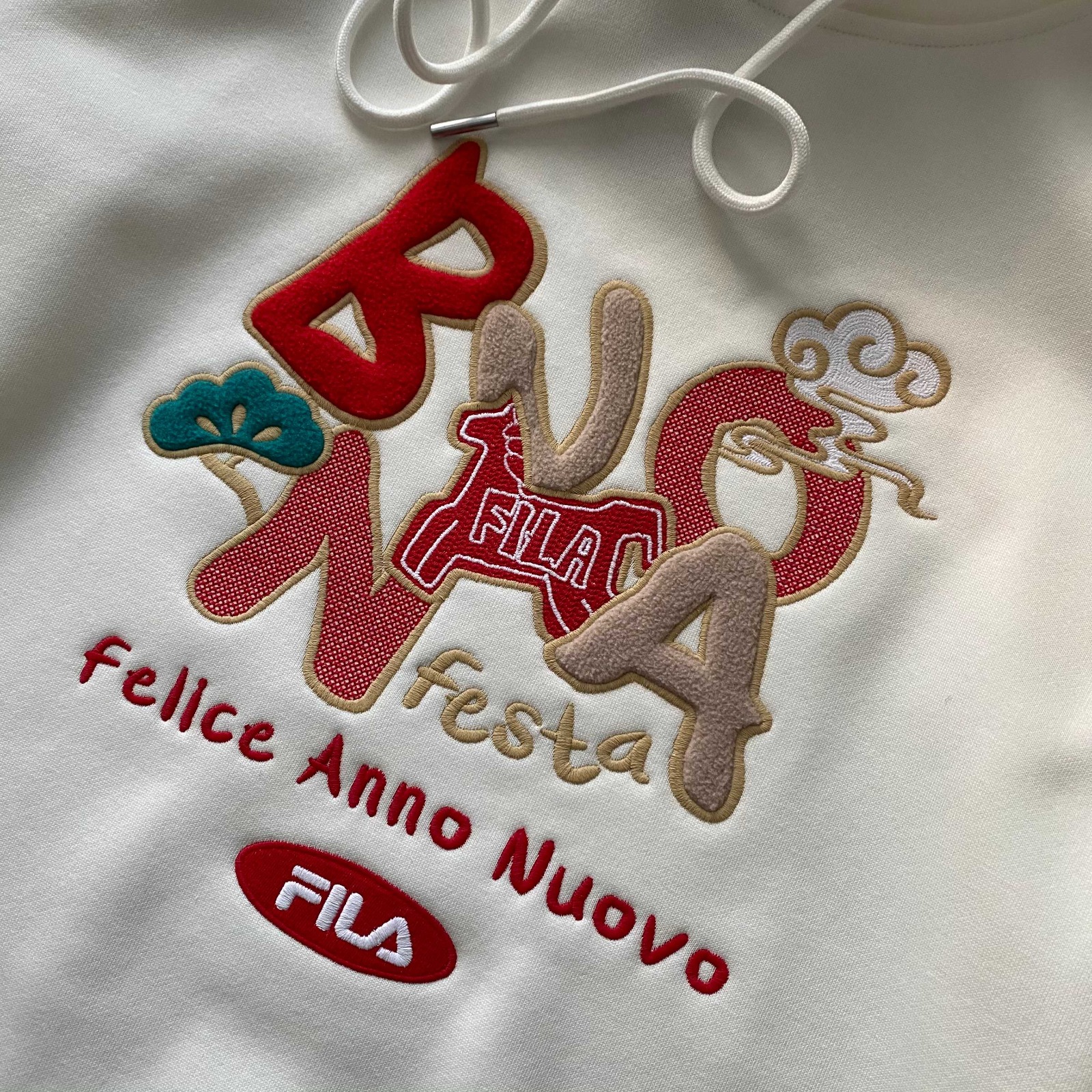 FILA 新年款時尚加絨連帽衛衣