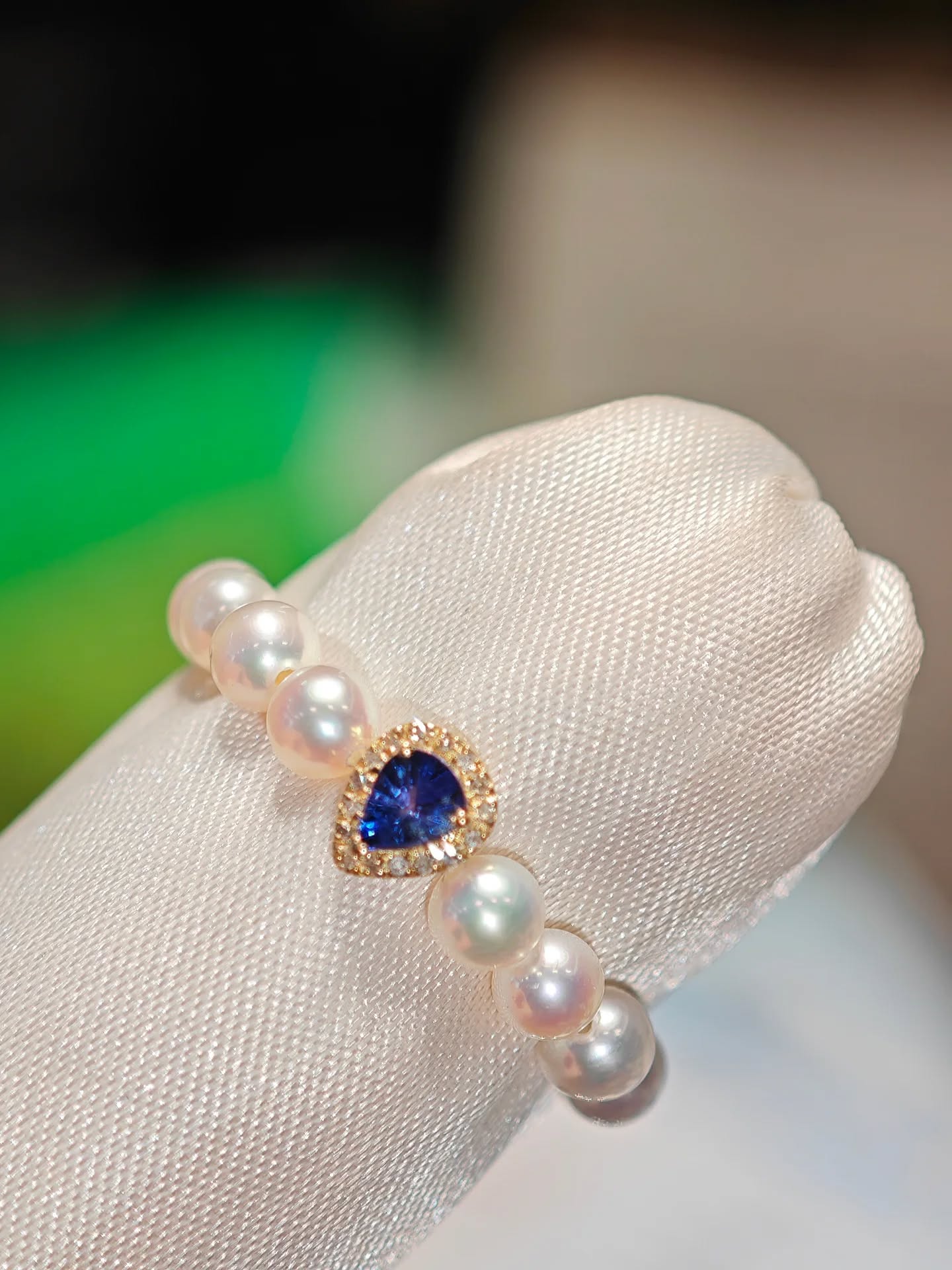 天然水滴皇家藍寶石珍珠彈性戒指 一枚 20分左右