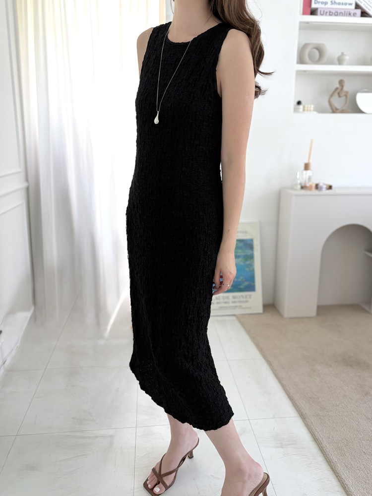 Ruched Slim Dress (Black)