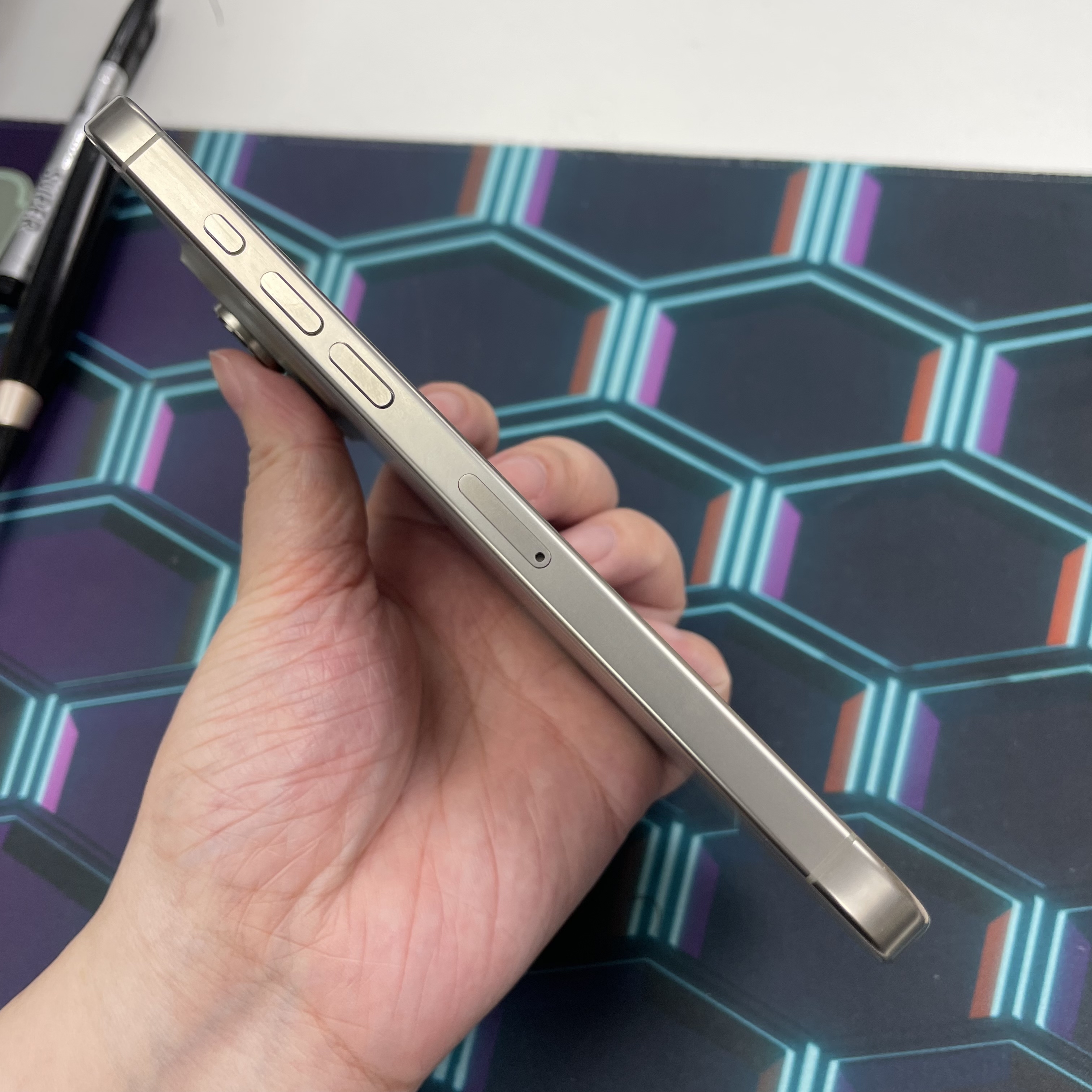 *6410 16 Pro max 完美機 256GB 電93 原色 gray