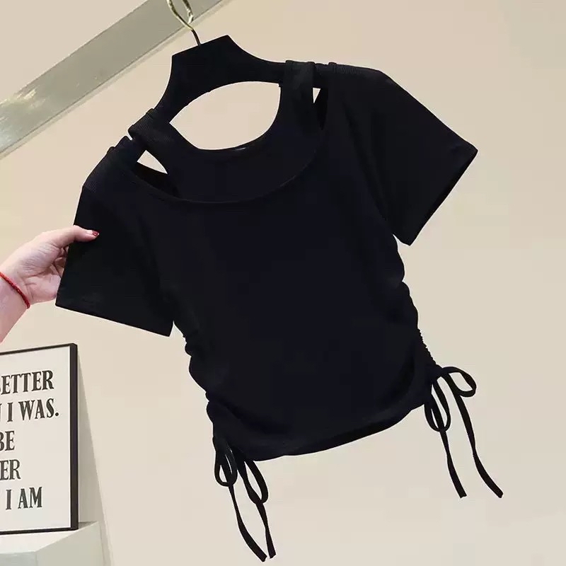 黑色挂脖收腰显瘦上衣