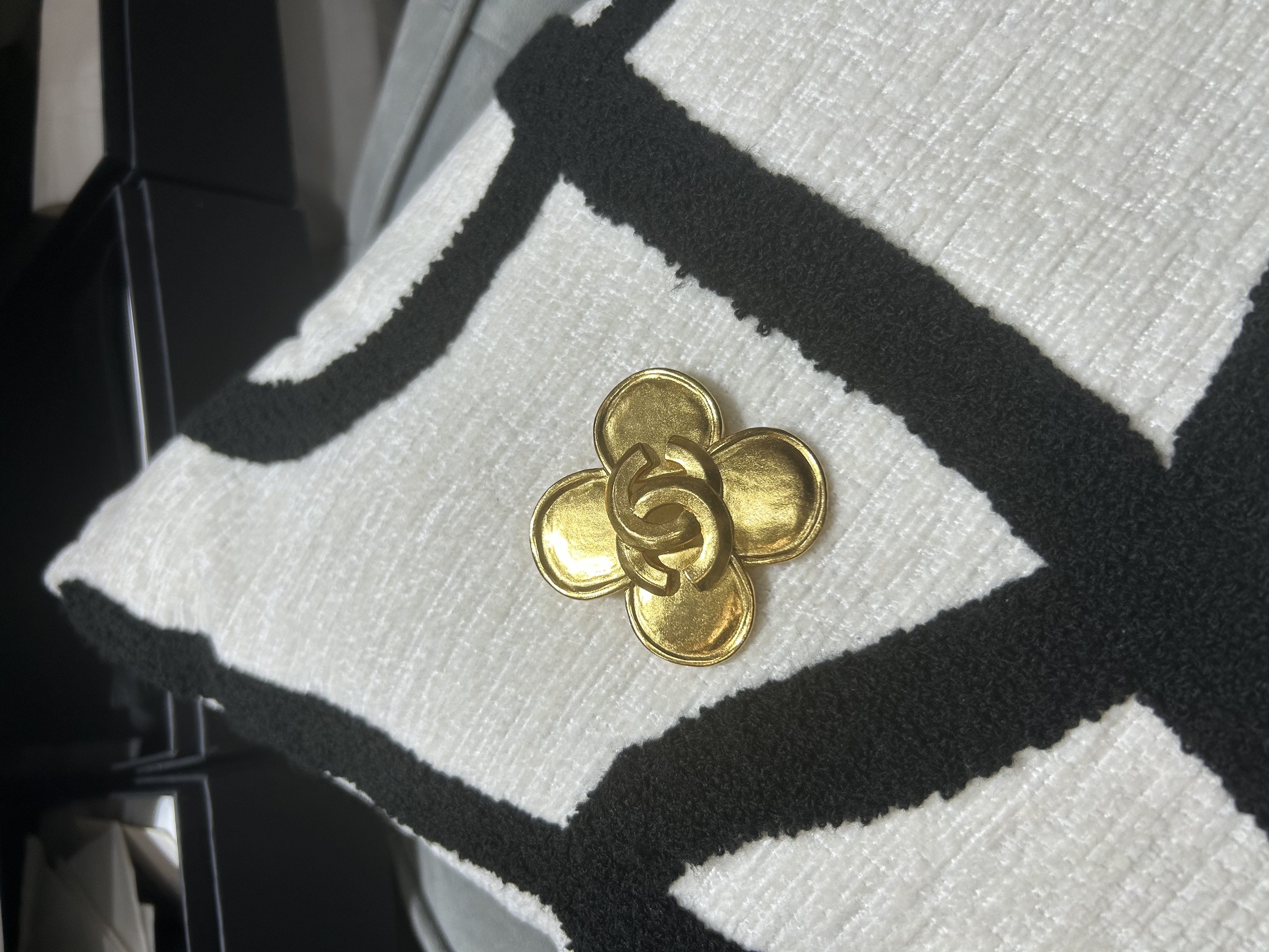 Chanel 四葉草胸針 Brooch 100%Authentic, 98%New