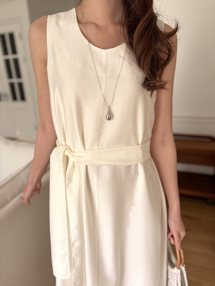 The Flowy Scarf-Detail Dress (Ivory)