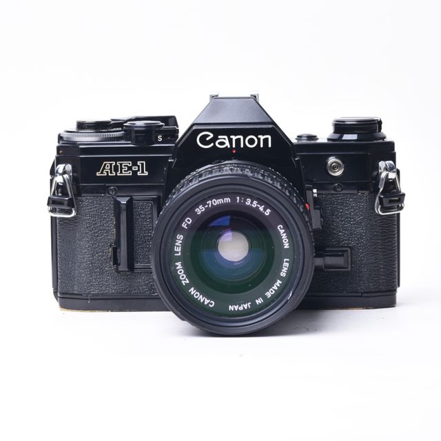 CANON AE-1(NEW FD 35-70mm レンズ付き)完動品#366 CANON AE-1(NEW FD 35-70mm レンズ付き)完動品#366 Canon AE-1