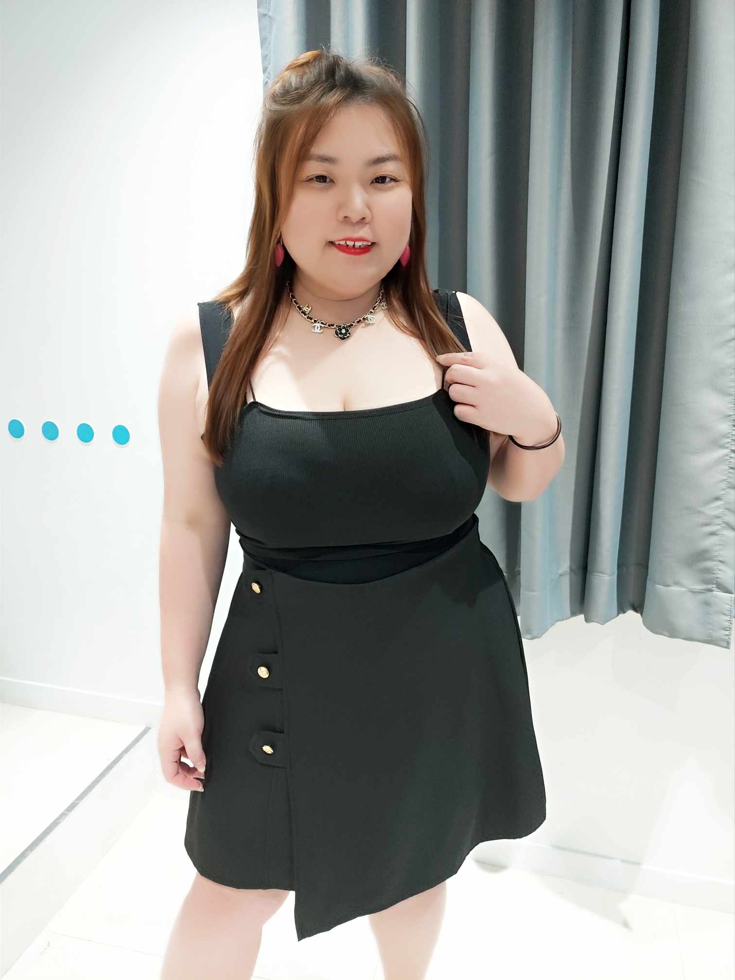 DSE08 边金扣设计裤裙