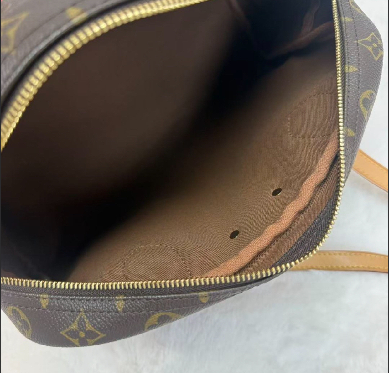 極新淨✨LV保齡球五金發光🫢