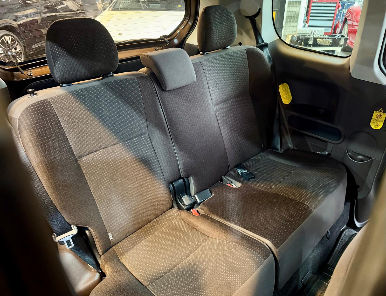 Toyota Spade G 1.5 2013