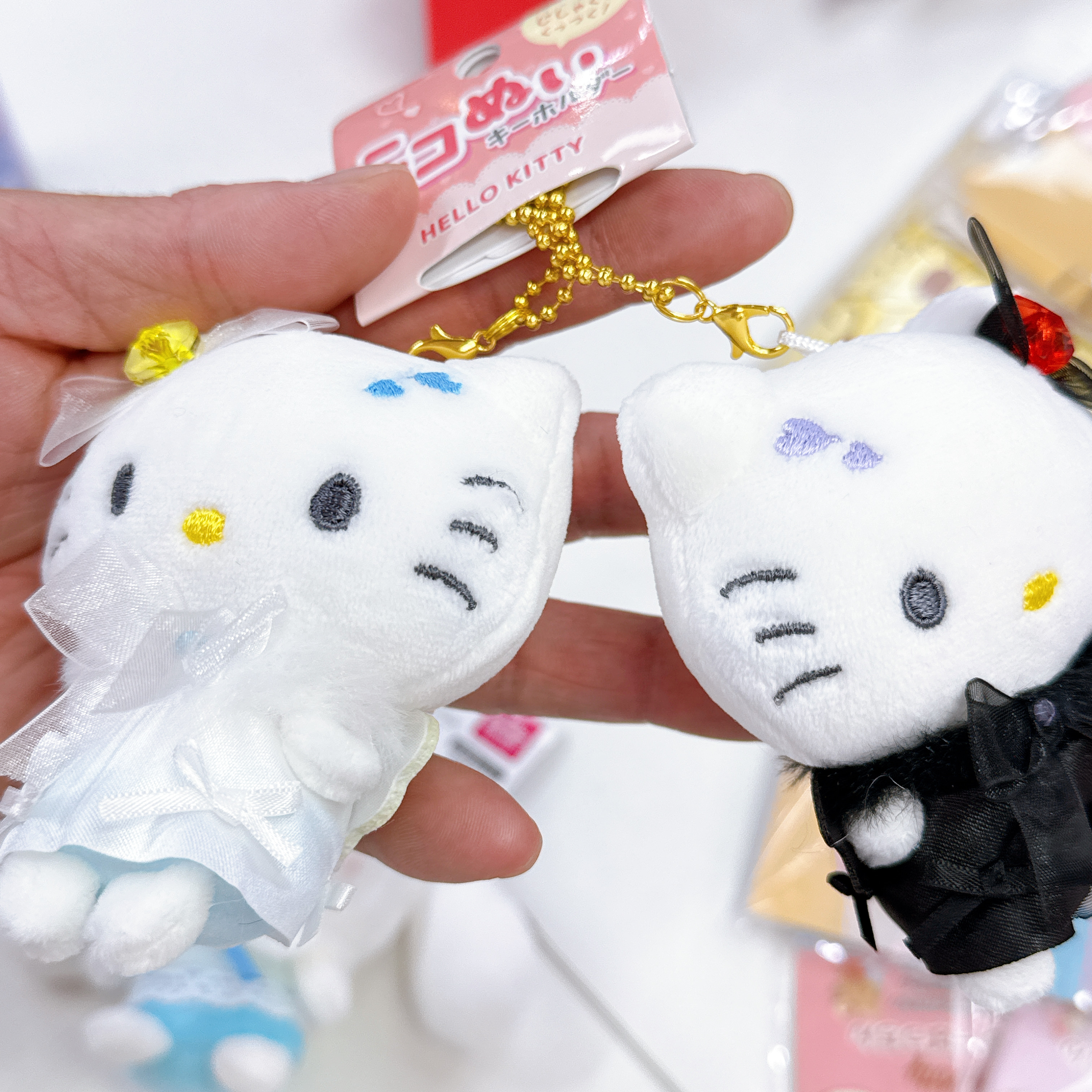 日本版Hello Kitty對裝磁石公仔掛飾