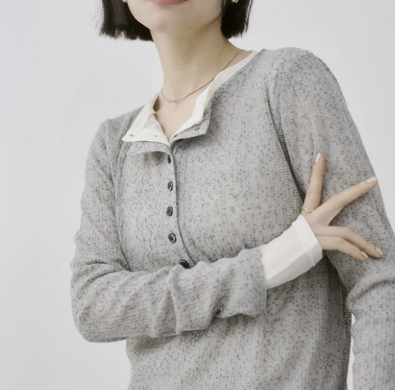 輕盈彈性網紗亨利領上衣 - 2026 流行穿搭  長䄂上衣 春夏時尚穿搭 獨特設計 成人休閒 日常穿搭 易於配搭 日本直送   #JP-I-260033