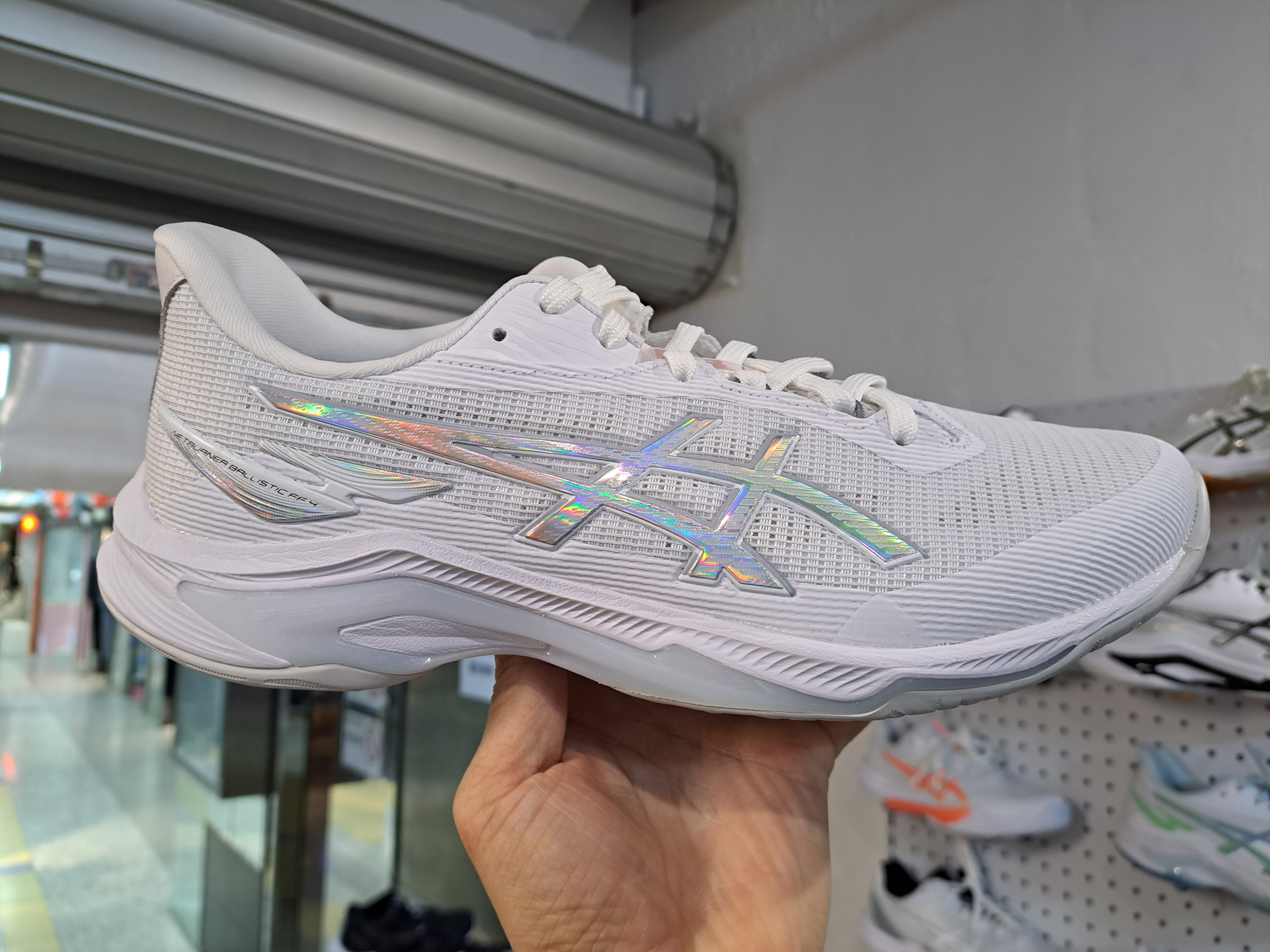 Asics Netburner Ballistic FF 4 Shine Pack