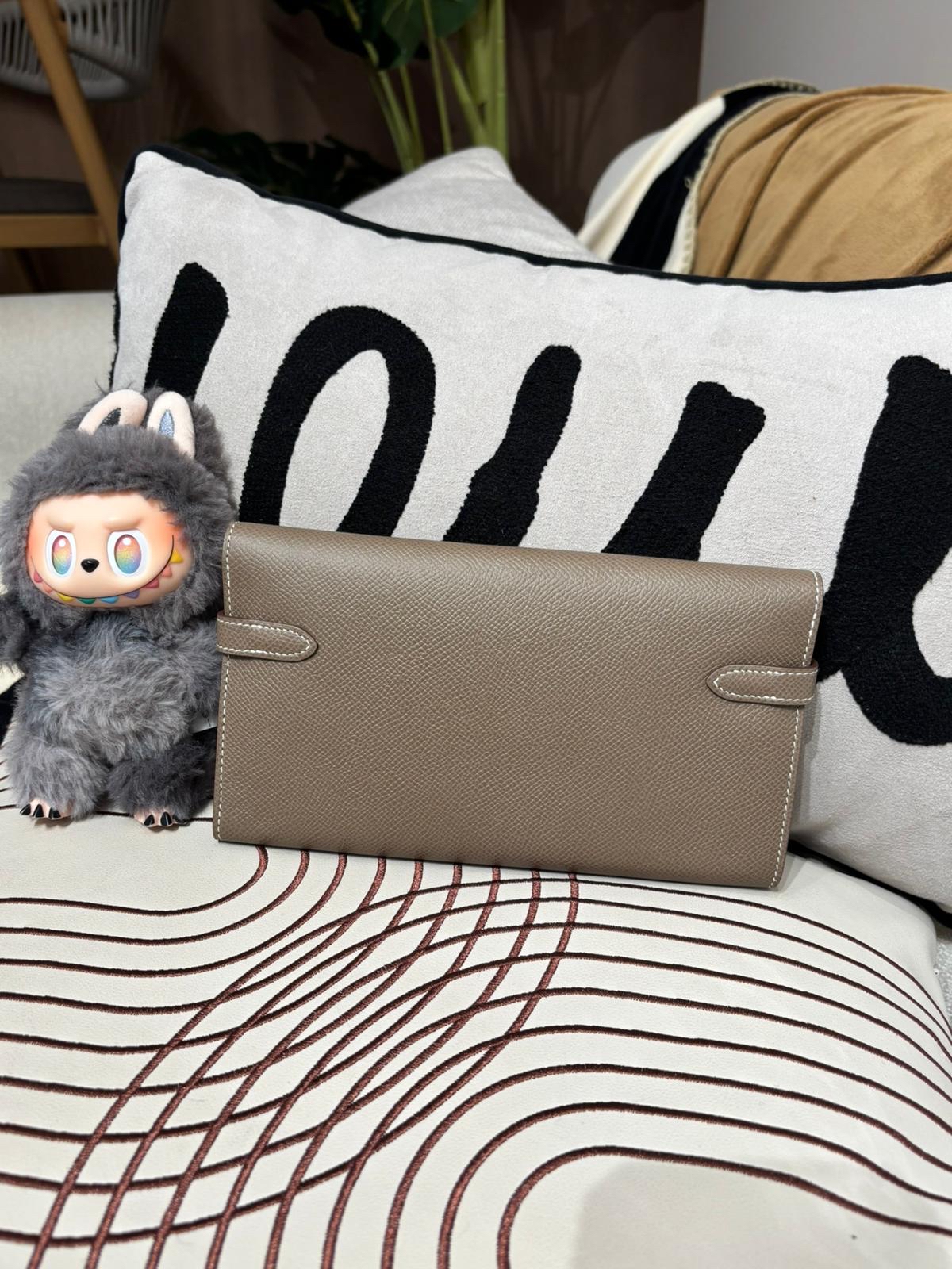 Hermes Kelly Wallet Stamp C Etoupe 大象灰銀扣 100%Authentic, 全新未使用品 ✅Box