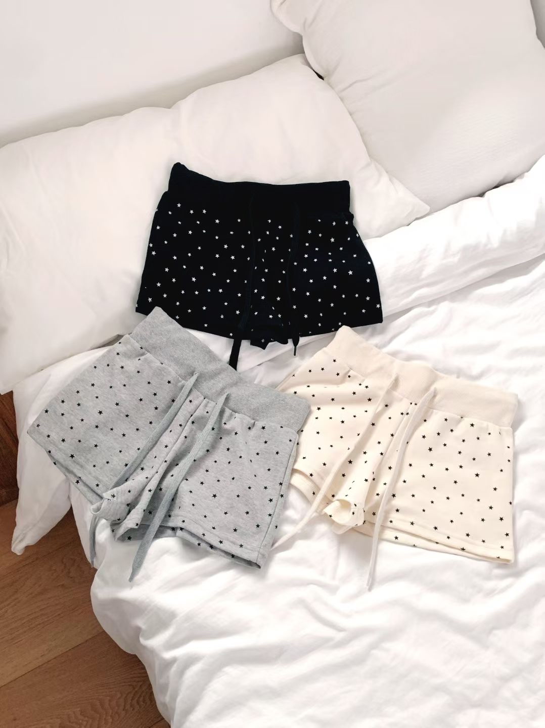 韓國星星jacket 短褲套裝 如買一套需拍兩件（jacket+ pants ）