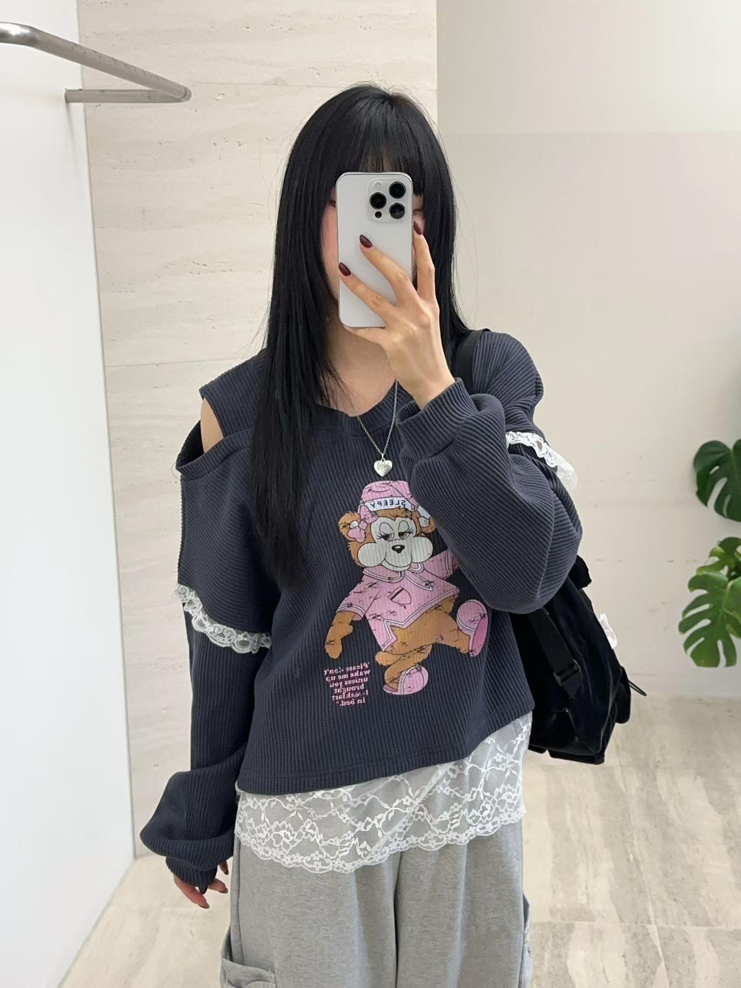 Bora monkey lace 邊top