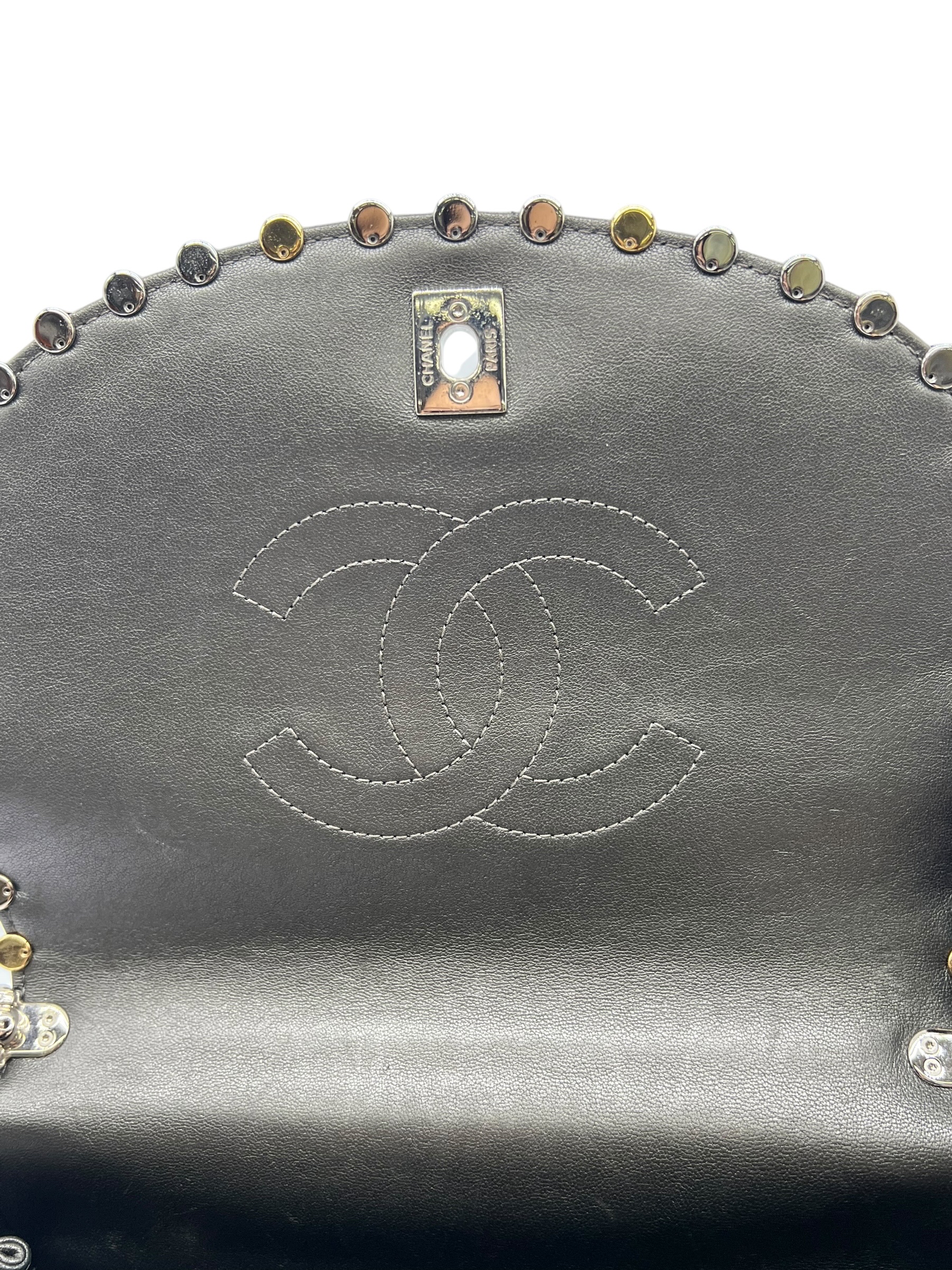 Pre-owned CHANEL Studded Bubble Flap Bag / Product Code: 080305