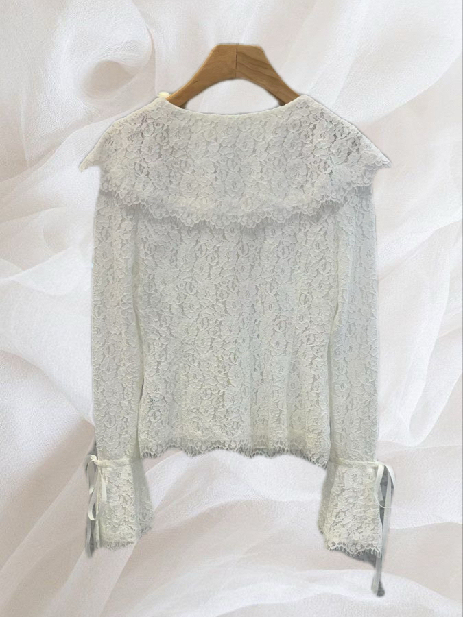 Feminine flared sleeves lace top (Ivory)