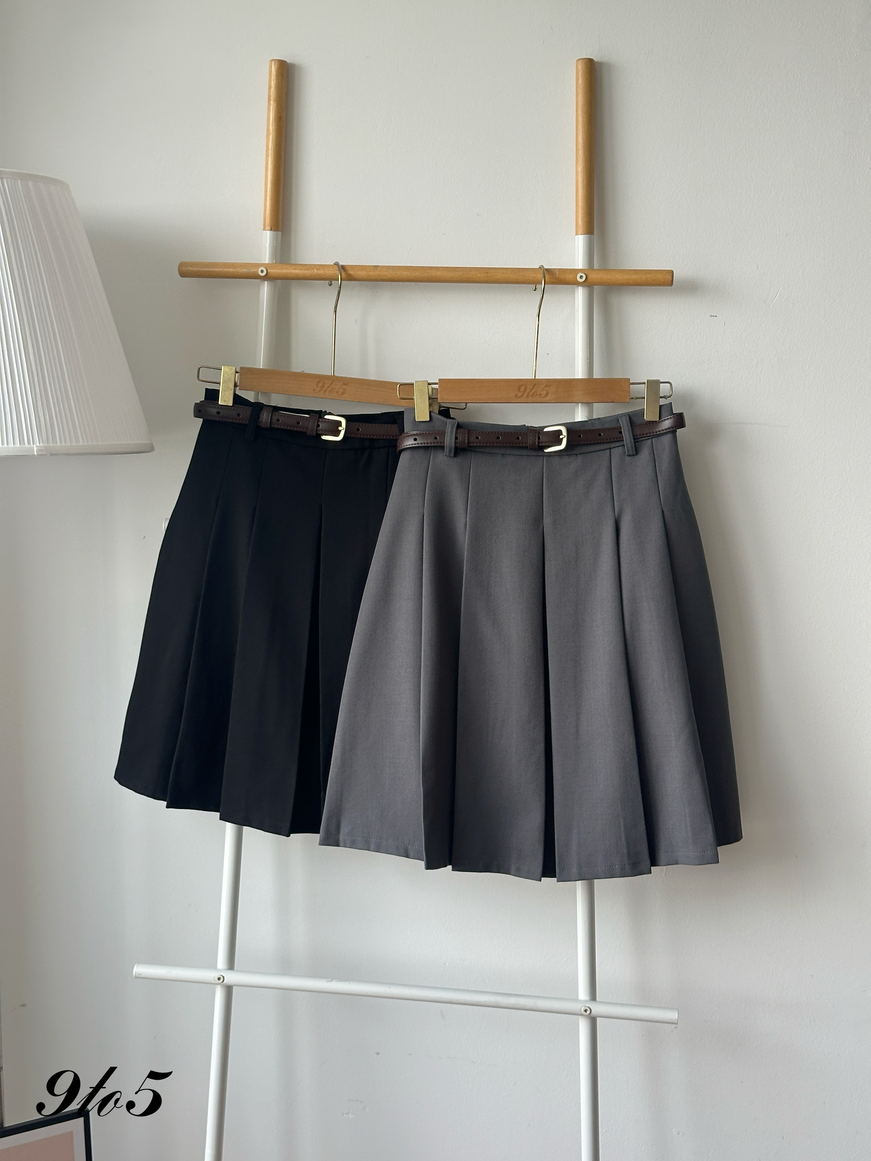 S1928 Midi Pleated Skirt - Black & Grey