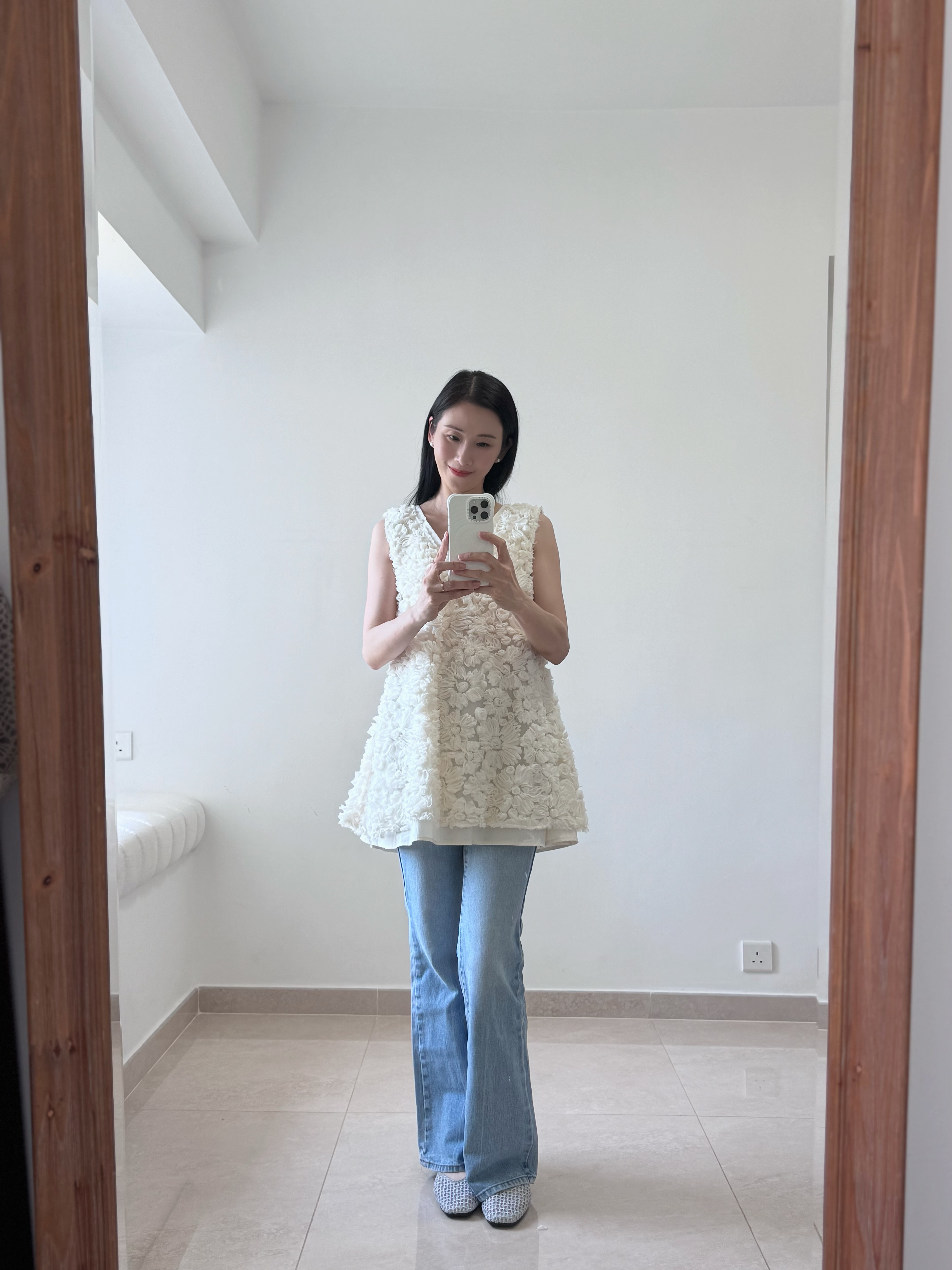 Elegant flower v-neck dress/top
