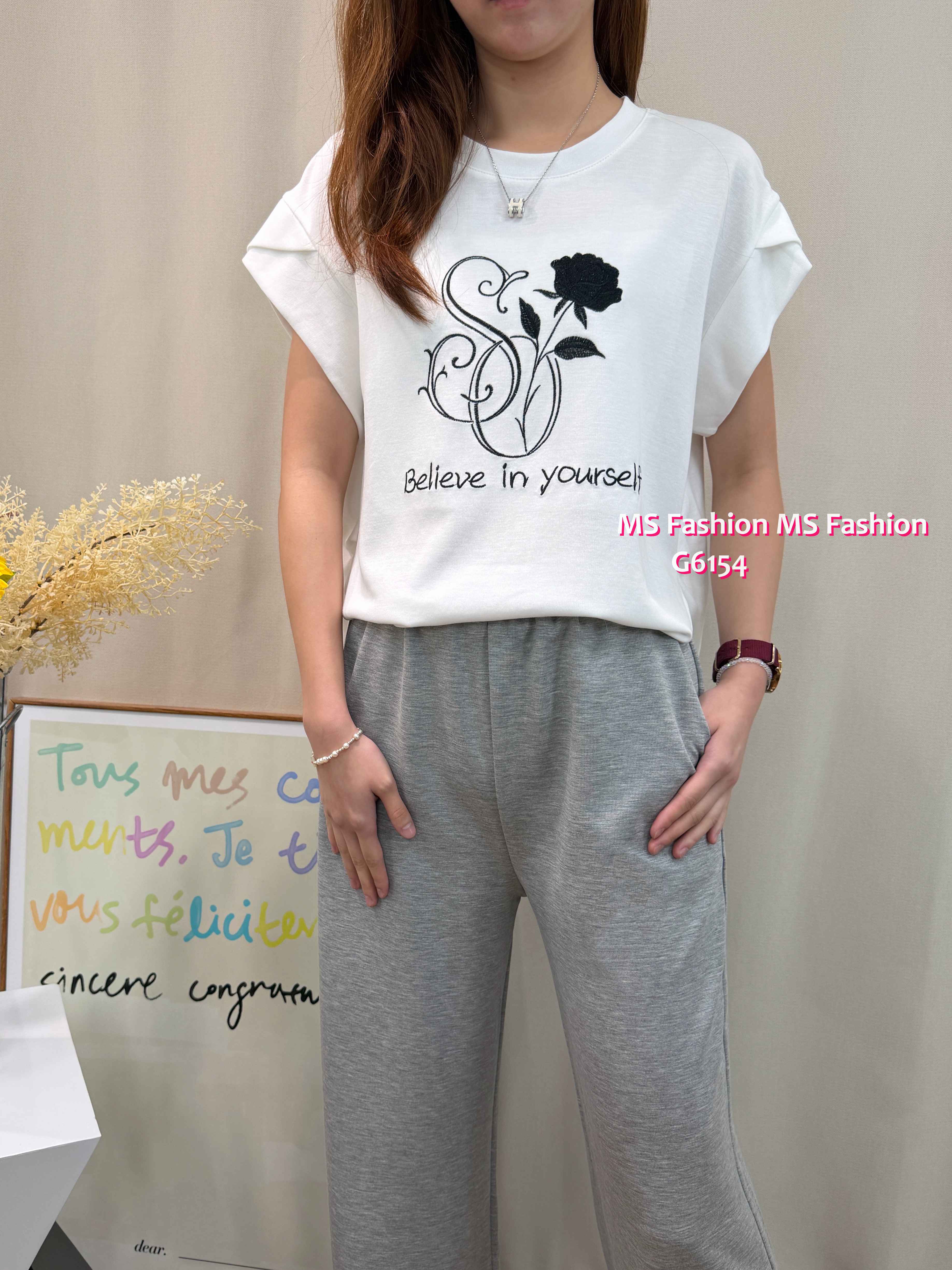 G6154 韓國🇰🇷刺繡黑玫瑰圖案top