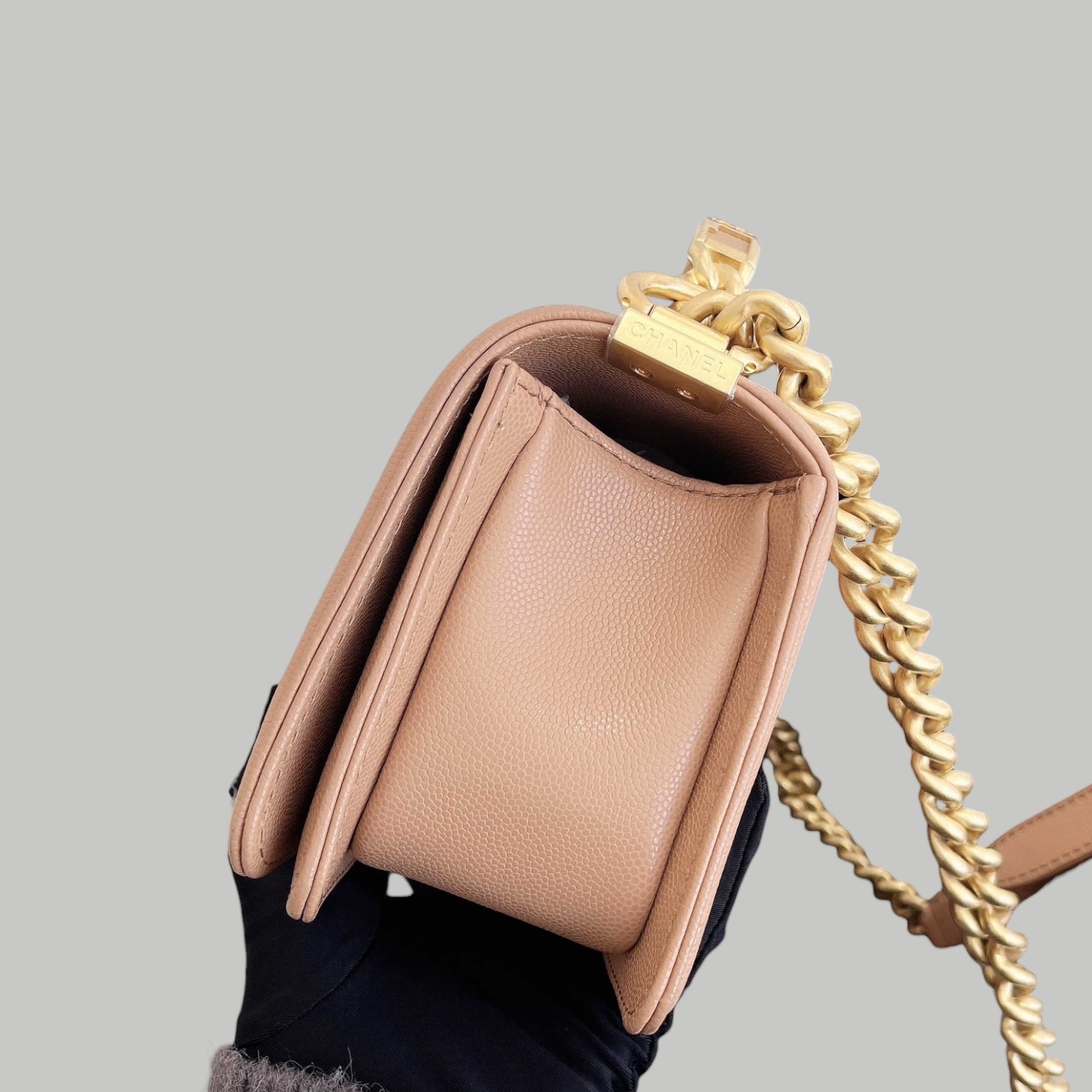 Chanel Caviar Leboy 荔枝皮奶茶金扣