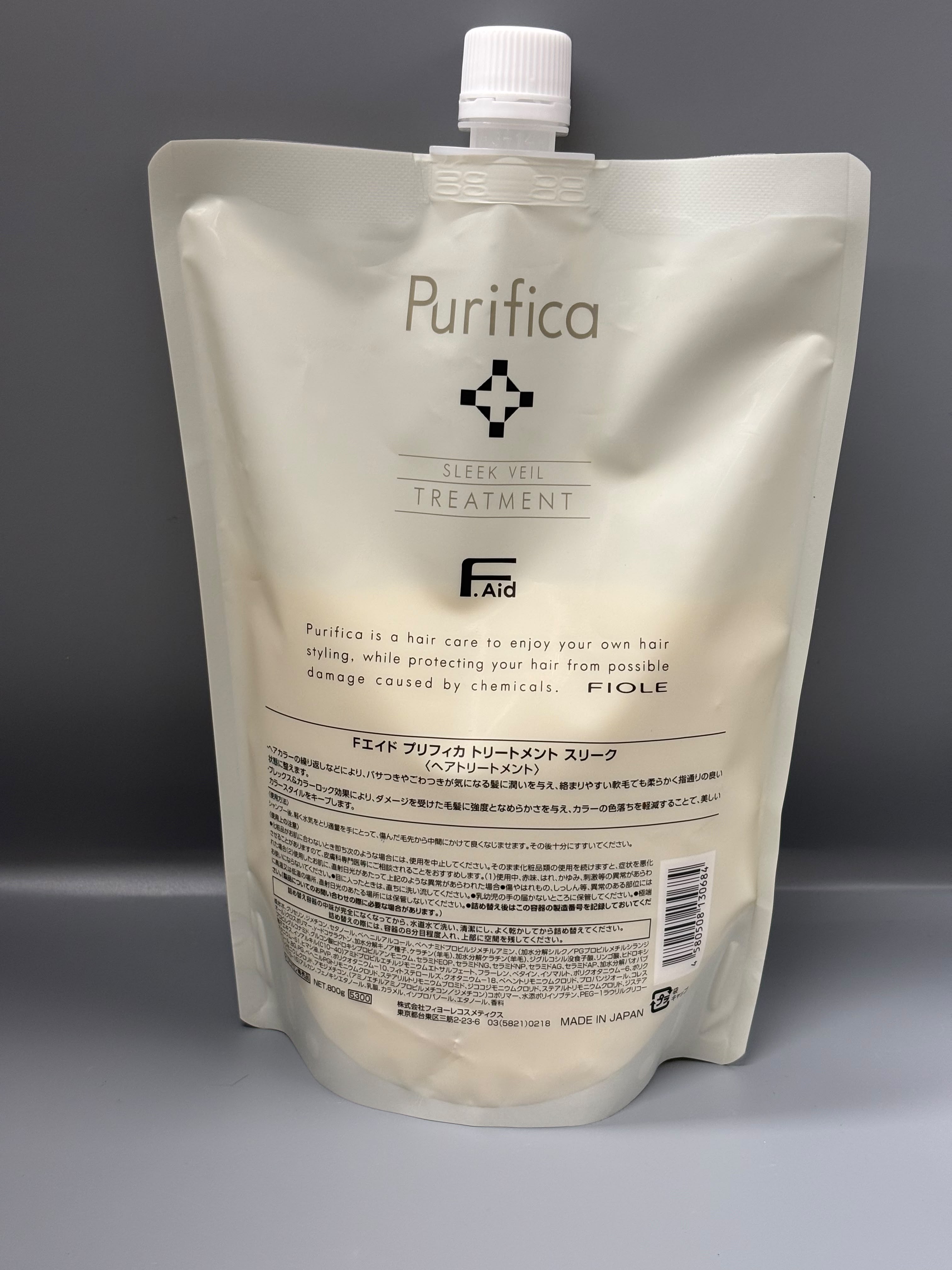 包 FIOLE F.Aid Purifica Sleek Veil Treatment 電髮後順滑護髮素（800g 環保補充裝）