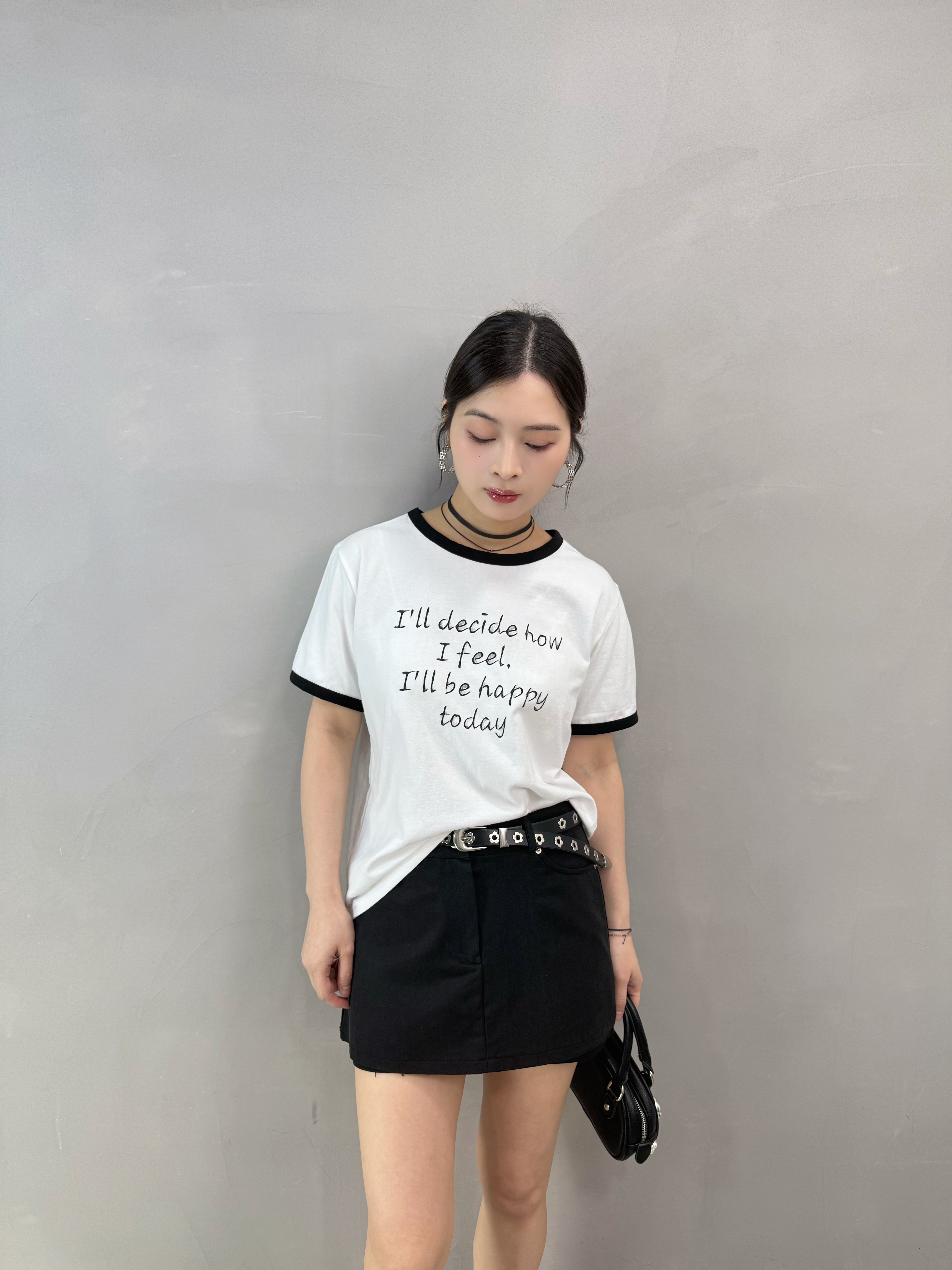 R78 拼色袖英文字Tee